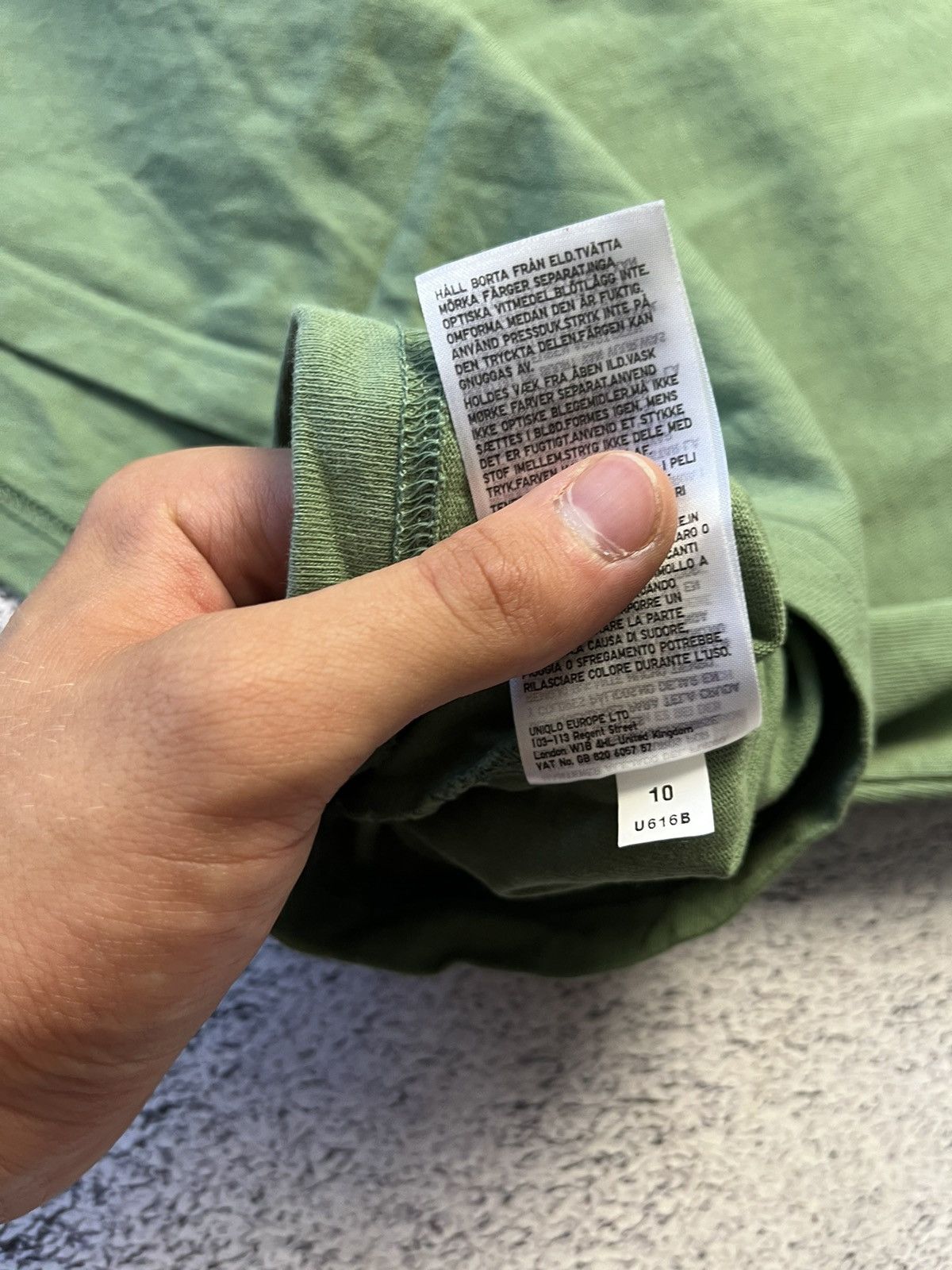 Japanese Brand × Uniqlo Uniqlo Vintage T Shirt Size US L / EU 52-54 / 3 - 10 Thumbnail