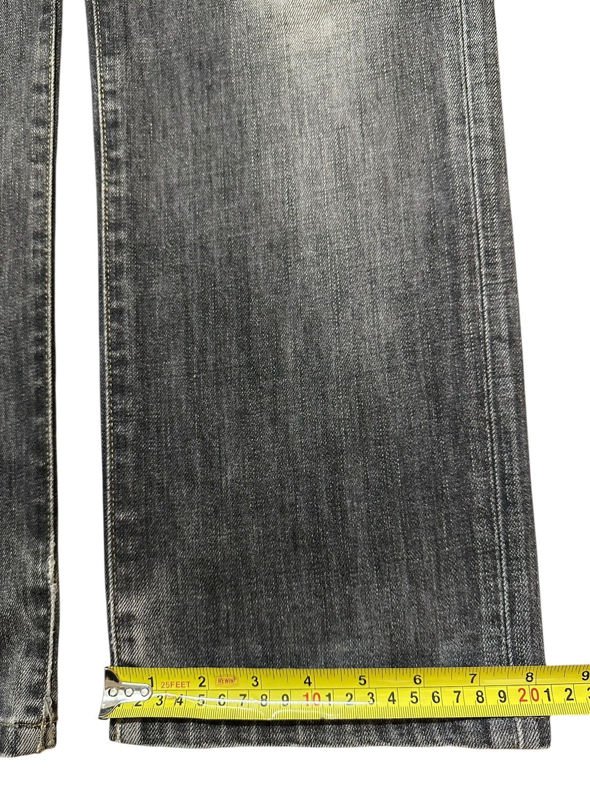 Uniqlo Vintage Japanese Uniqlo Faded Wash Style Loose Jeans Size US 32 / EU 48 - 16 Thumbnail