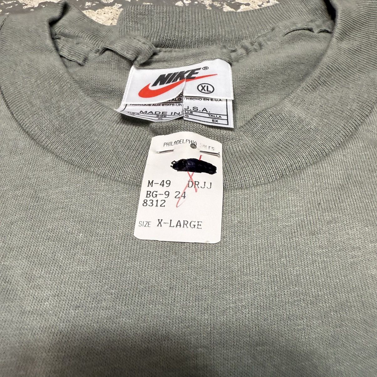 Nike Vintage Nike Green Blank No Swoosh 90s Tshirt USA Size US XL / EU 56 / 4 - 11 Thumbnail