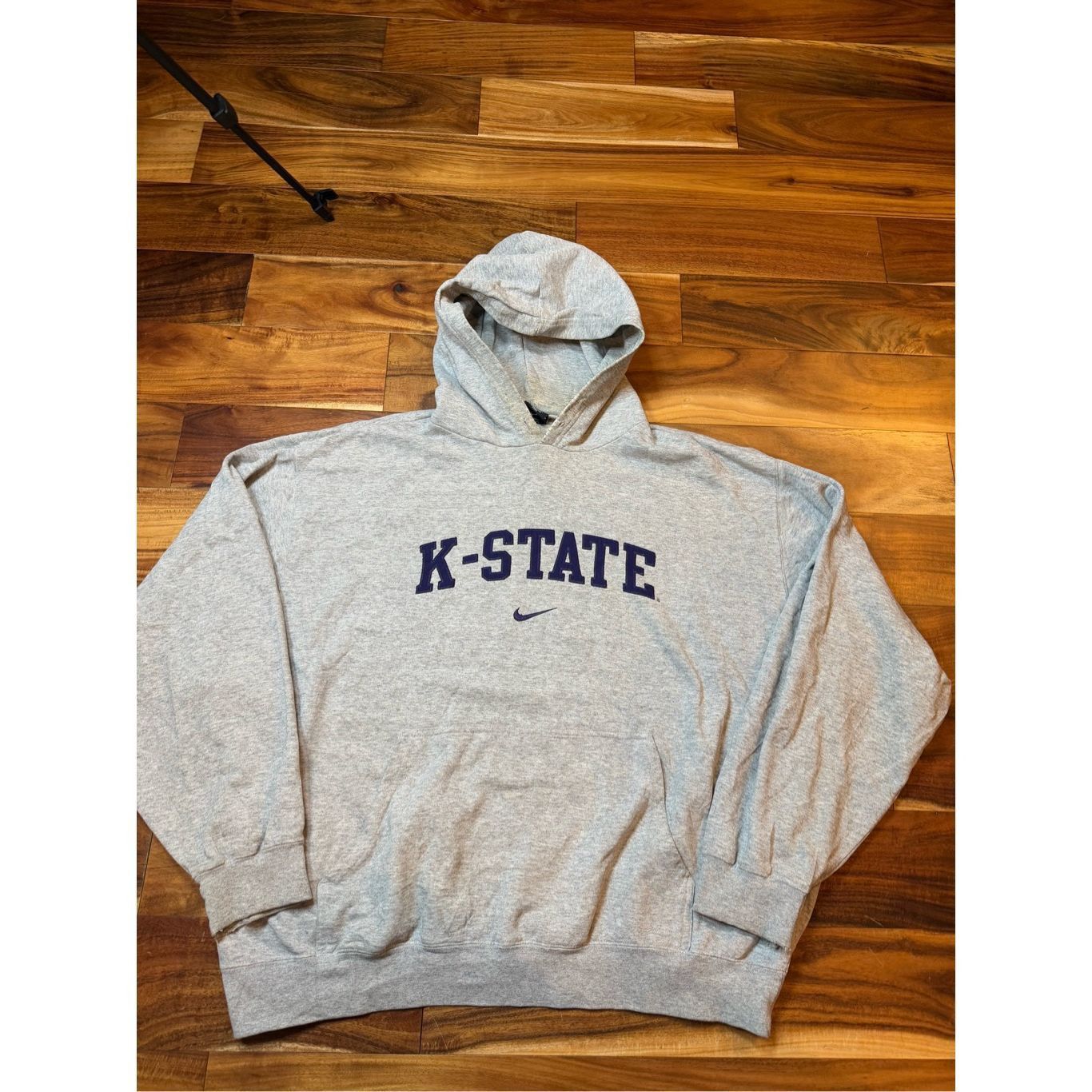 Nike XXL Kansas State University Team Nike Center Swoosh Crewneck sweatshirt Size US XXL / EU 58 / 5 - 1 Thumbnail