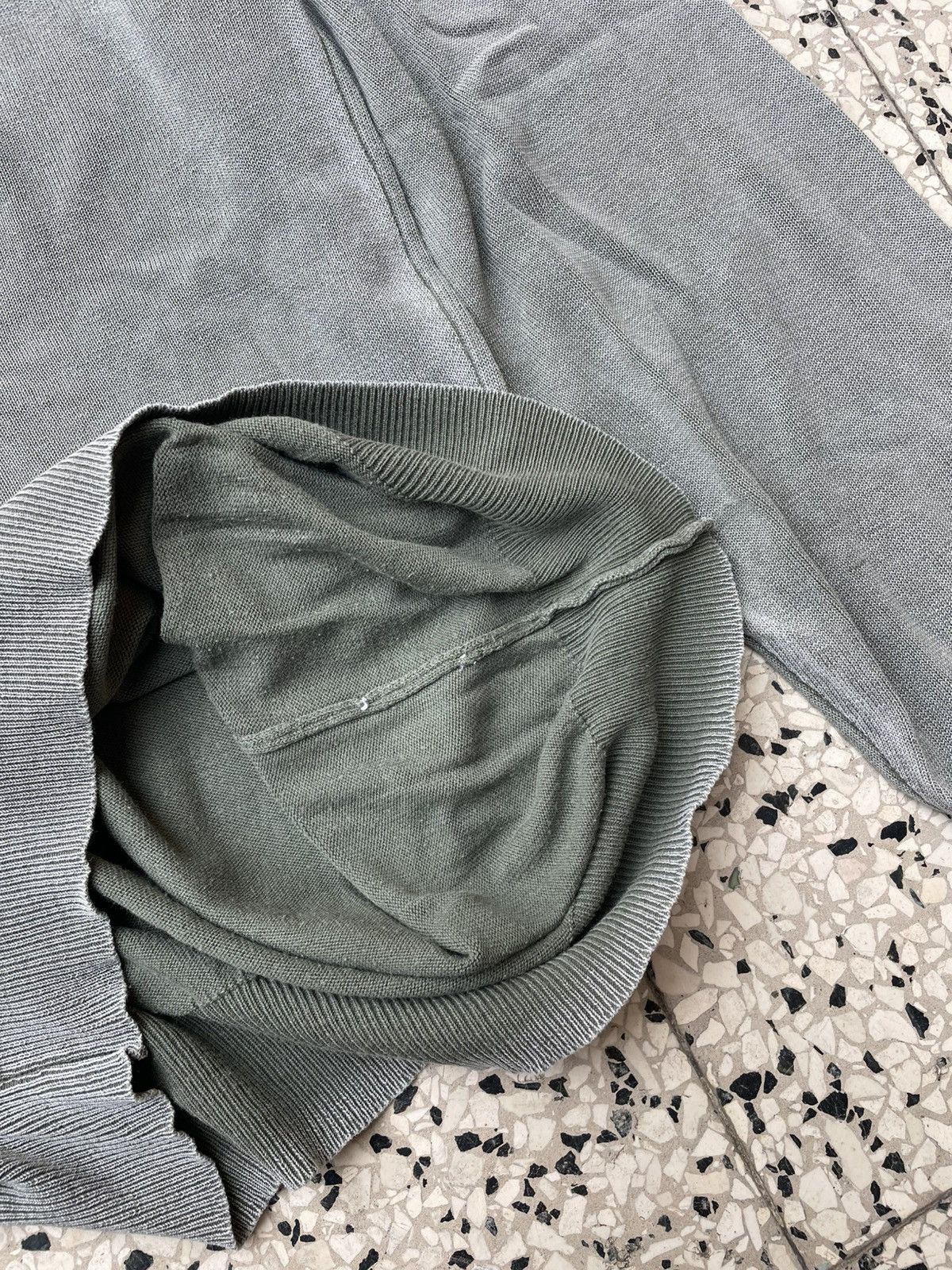 Maison Margiela Maison Margiela Distressed Effect Sweater - Size M Size US M / EU 48-50 / 2 - 8 Thumbnail