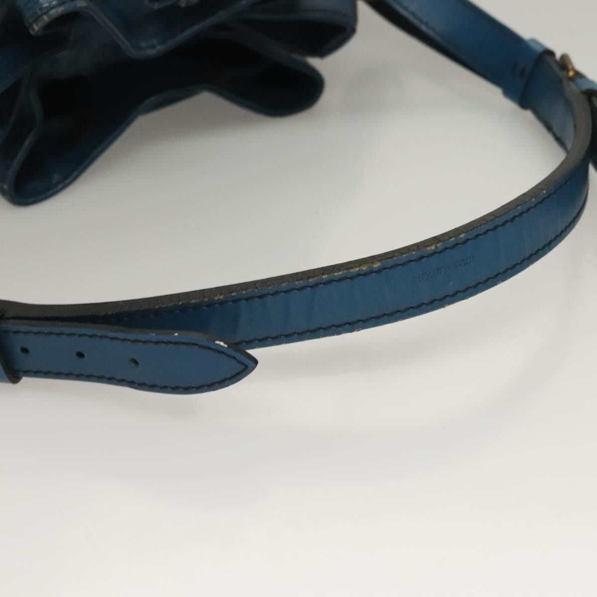 Louis Vuitton LOUIS VUITTON Epi Petit Noe Shoulder Bag Blue M44105 Size ONE SIZE - 7 Thumbnail