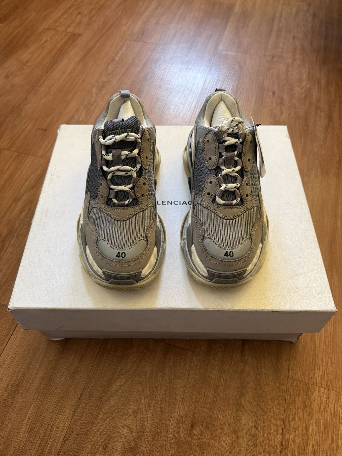 Balenciaga Balenciaga Triple S Grey Size US 7 / EU 40 - 2 Thumbnail