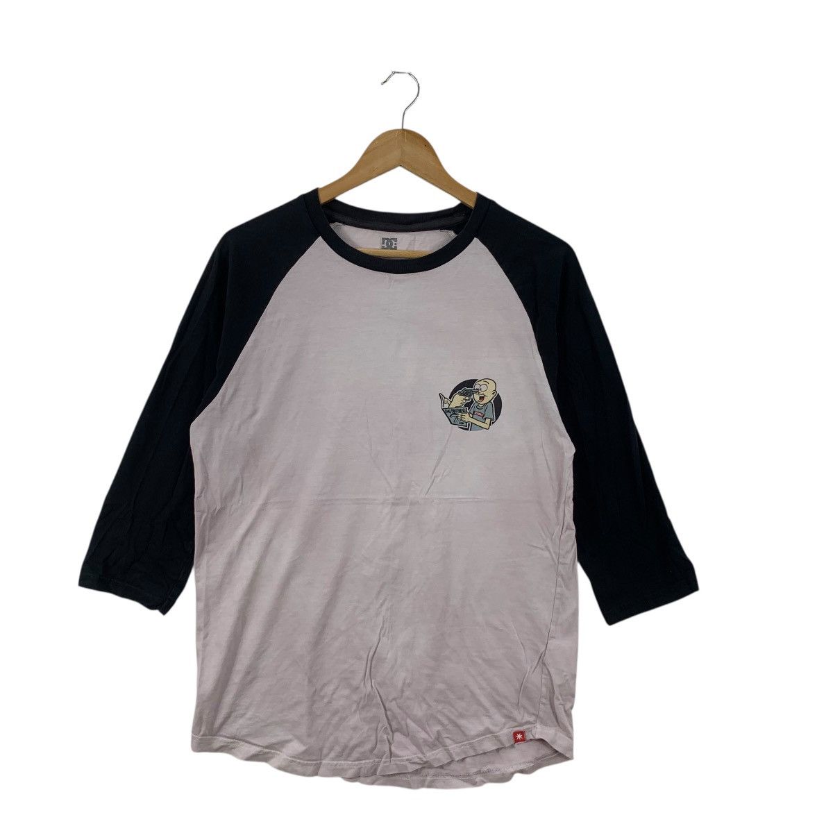 Vintage DC SHOES SKATEBOARD Big Brother Comics Raglan Tee Shirt Top Size US M / EU 48-50 / 2 - 5 Thumbnail