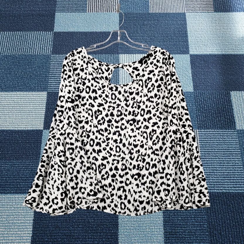 Vintage Peach Love Blouse S Small White Animal Print Top Round Neck Long Sleeves Womens Size S / US 4 / IT 40 - 1 Thumbnail