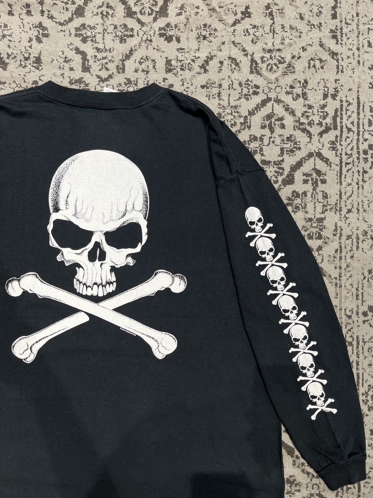 Fashion Victim × Vintage Vintage 00’s Skull & Cross Bones By Fashion Victim Size US XXL / EU 58 / 5 - 1 Thumbnail