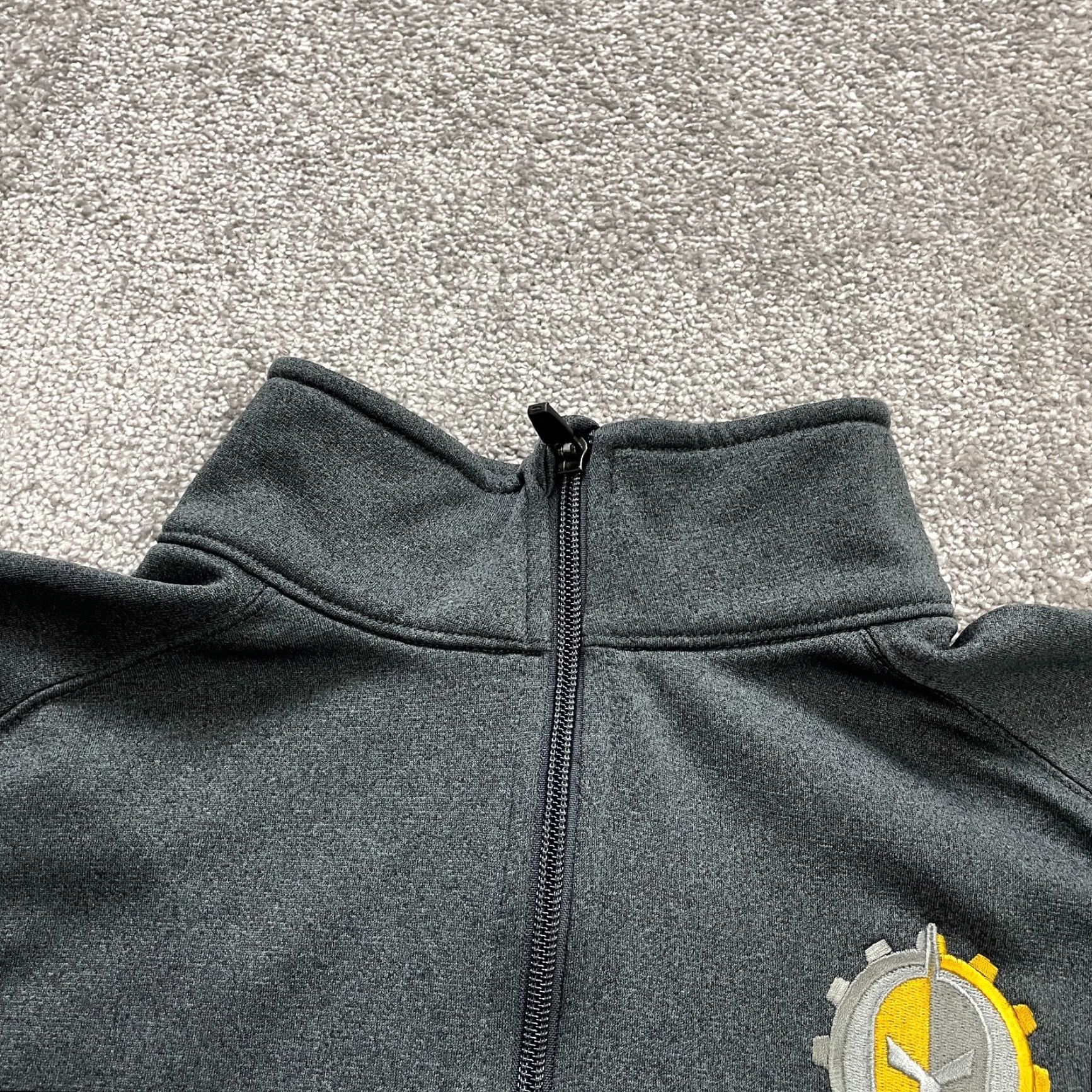 Vintage VINTAGE Sport-Tek Sweatshirt Mens Large Dark Gray Zip Up High Neck Fleece Jacket Outdoor Size US L / EU 52-54 / 3 - 5 Thumbnail