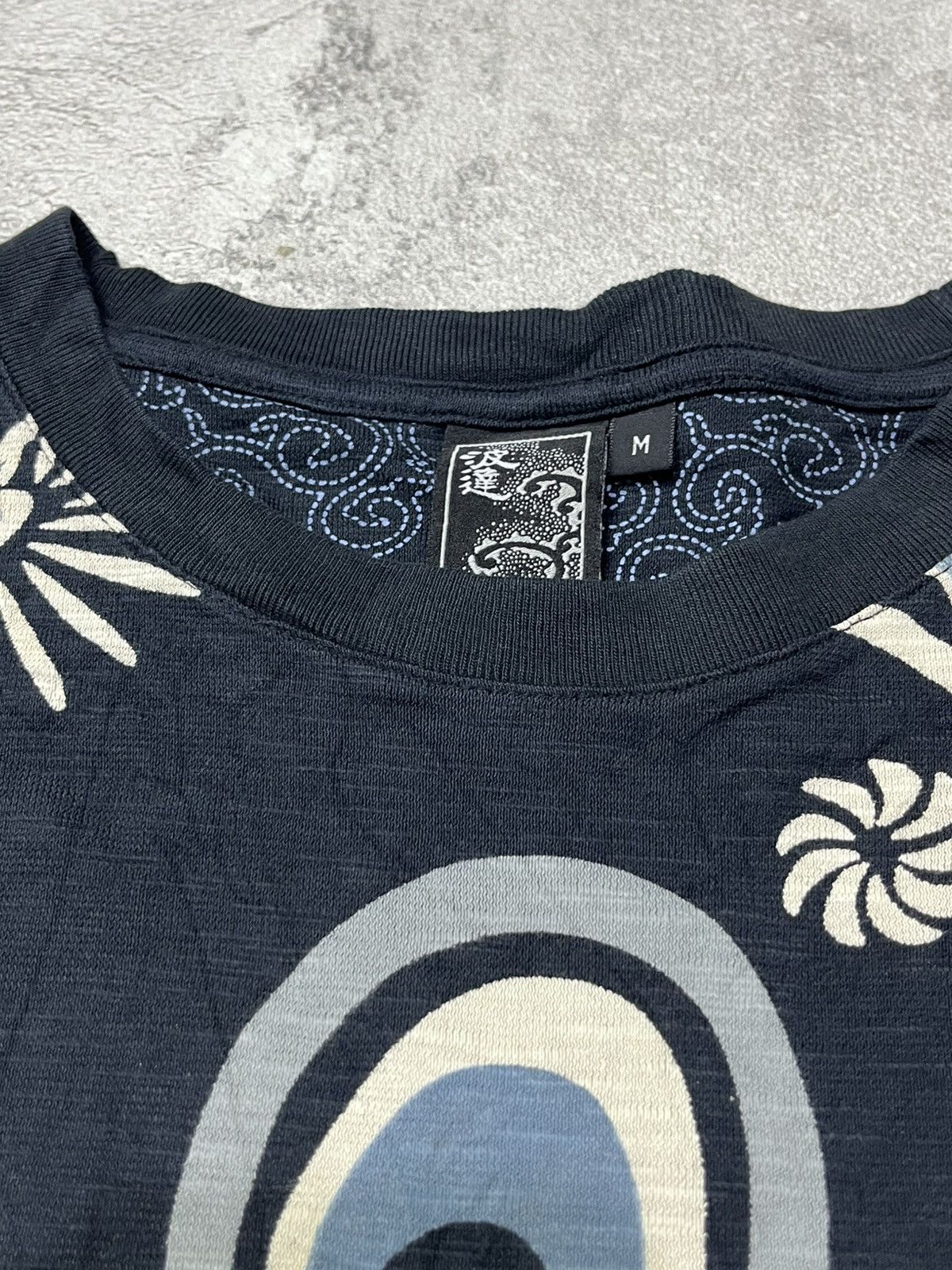 Japanese Brand Sukajan Tshirt karakuri Size US M / EU 48-50 / 2 - 5 Thumbnail
