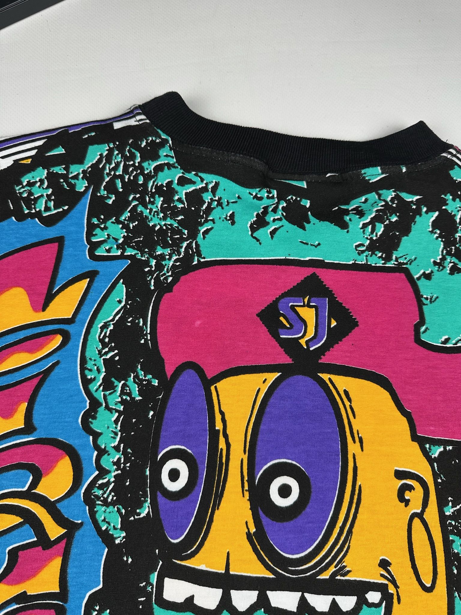 Vintage Vintage 90s Surf Over Print Tshirt AOP acid rave drug lsd Size US M / EU 48-50 / 2 - 6 Thumbnail