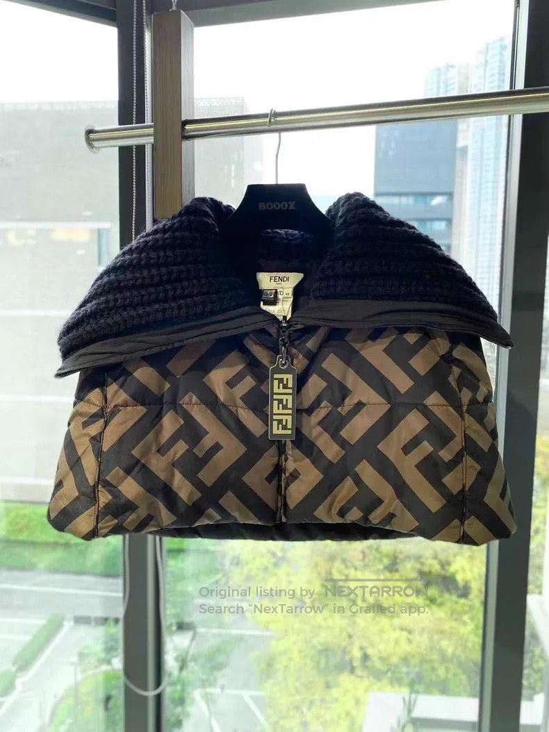 Fendi Fendi Old flower patterned down cape Size S / US 4 / IT 40 - 1 Thumbnail