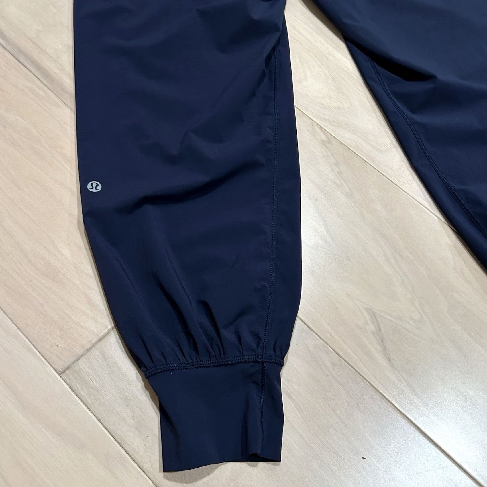 Lululemon VINTAGE Lululemon Sun Setter Jogger Blue Women’s 8 Pants Knotted? Size 30" / US 8 / IT 44 - 5 Thumbnail