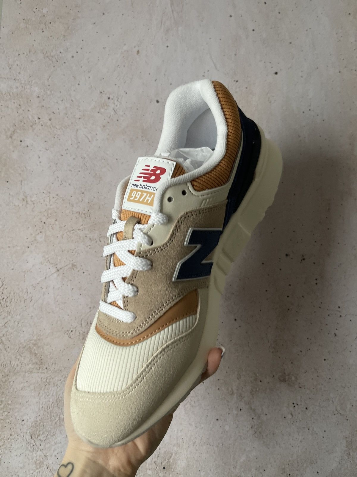 New Balance New Balance 997H Sweet Caramel Size US 8 / EU 41 - 4 Thumbnail
