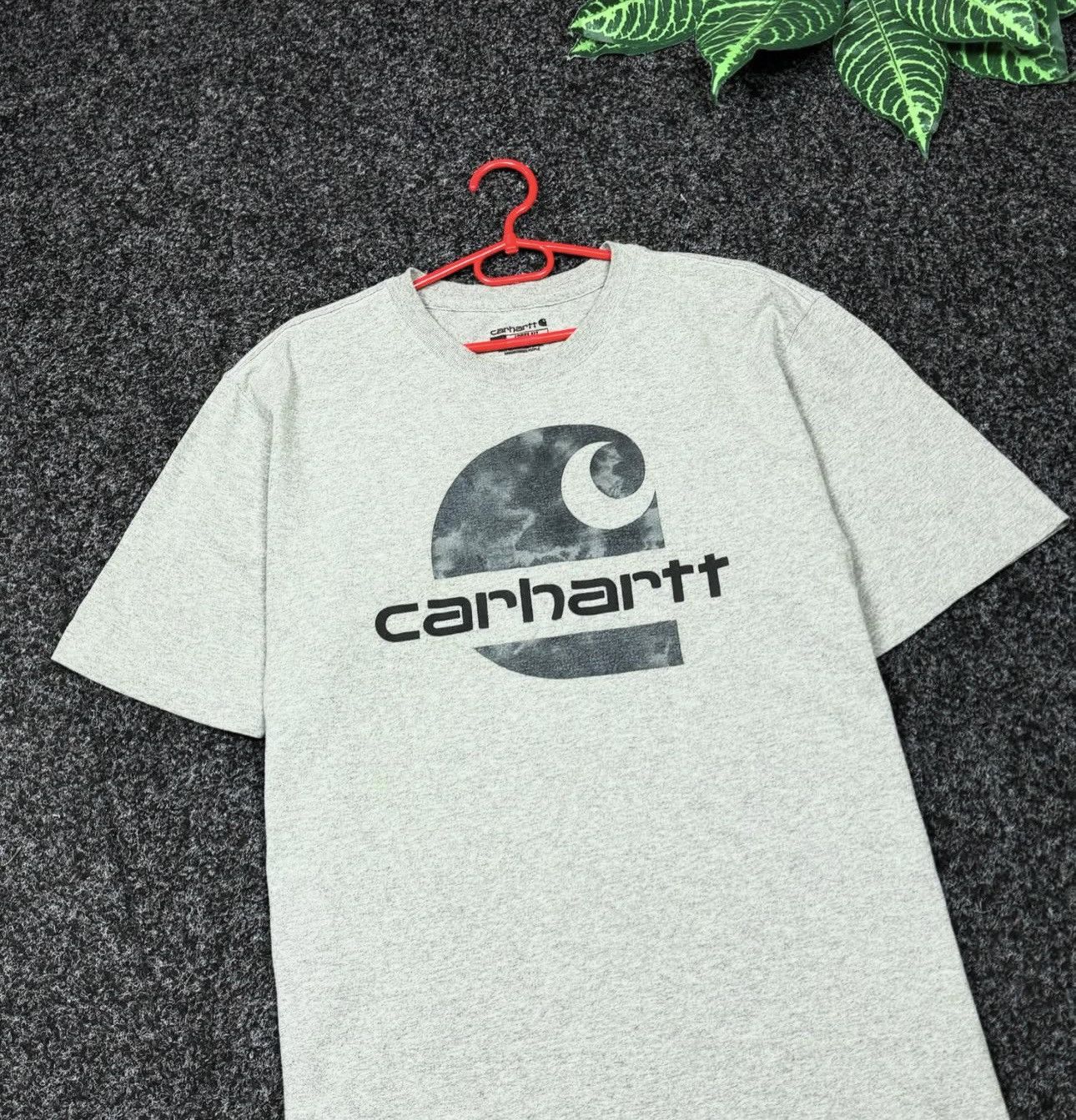Carhartt Carhartt Tee T-shirt size S Vintage Size US L / EU 52-54 / 3 - 1 Thumbnail