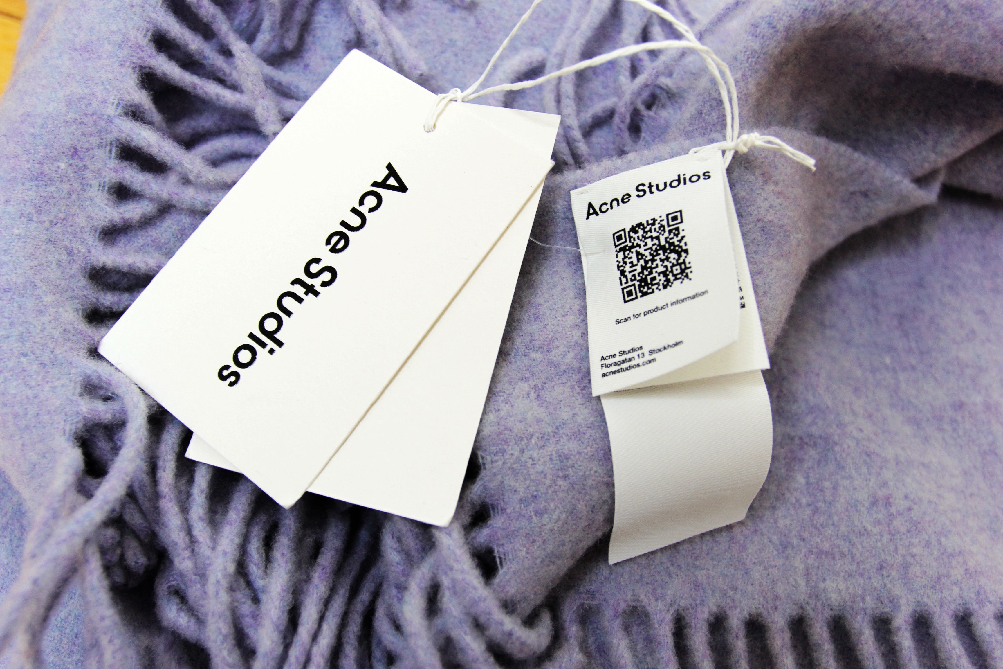 Acne Studios BNWT AW25 ACNE STUDIOS PINK PATCH OVERSIZED WOOL SCARF Size ONE SIZE - 4 Thumbnail