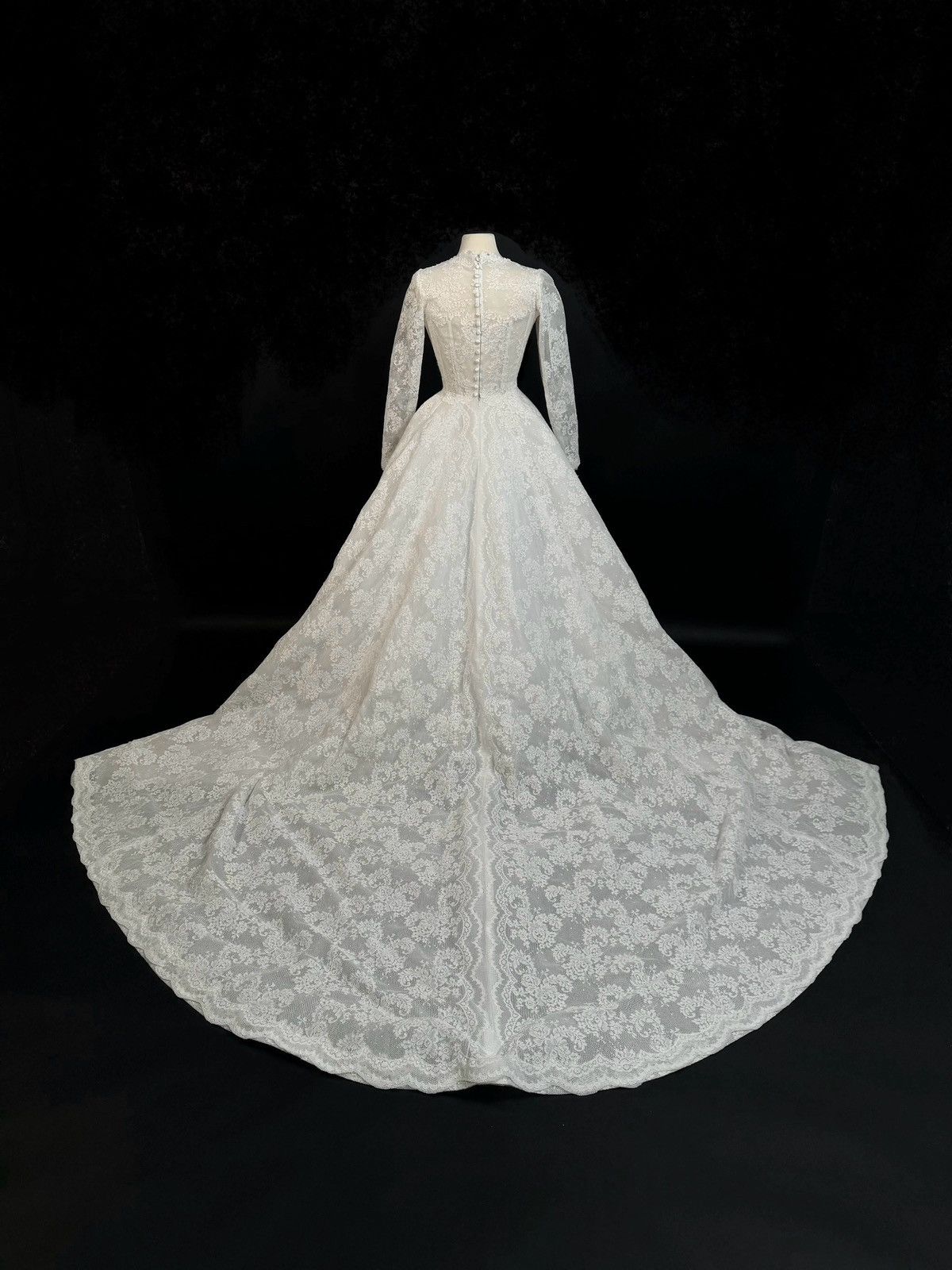 Other US 12 French Corded Lace Bridal Gown by Anna Augusta Size XL / US 12-14 / IT 48-50 - 6 Thumbnail
