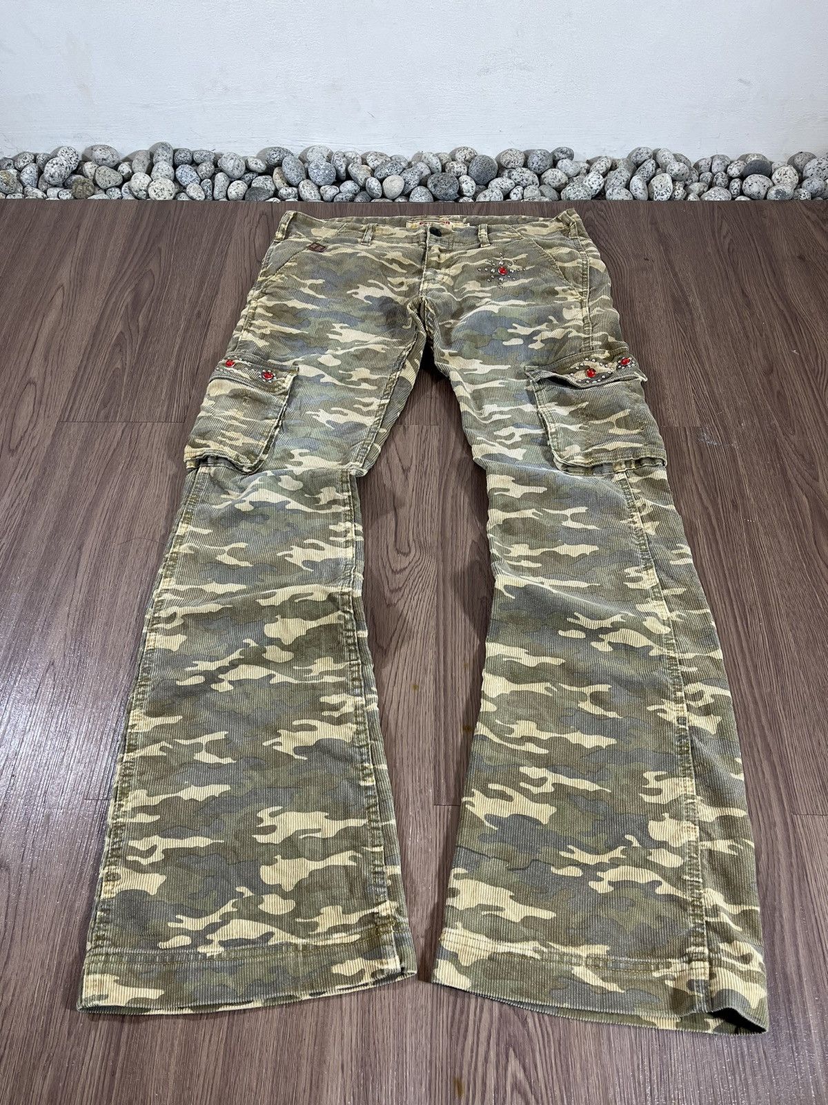 Japanese Brand Sanford Camouflage Corduroy Cargo Pants (Size M / W34) Size US 34 / EU 50 - 4 Thumbnail