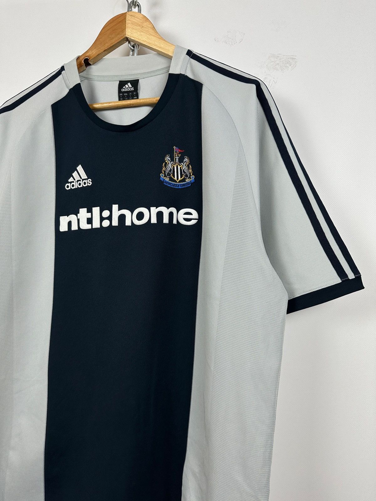 Adidas 2002 Vintage Adidas Newcastle United Away Soccer Jersey Size US L / EU 52-54 / 3 - 4 Thumbnail
