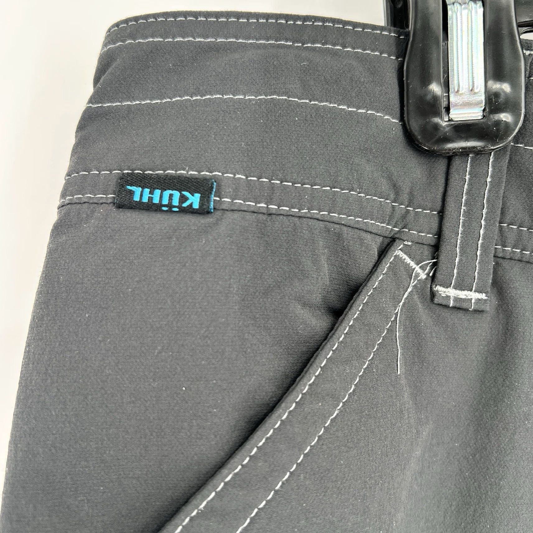 Vintage Kuhl Hiking Trail Shorts Mens 36 Nylon Spandex Gray Cargo Stretch Outdoor Casual Travel Workwear Size US 36 / EU 52 - 2 Thumbnail
