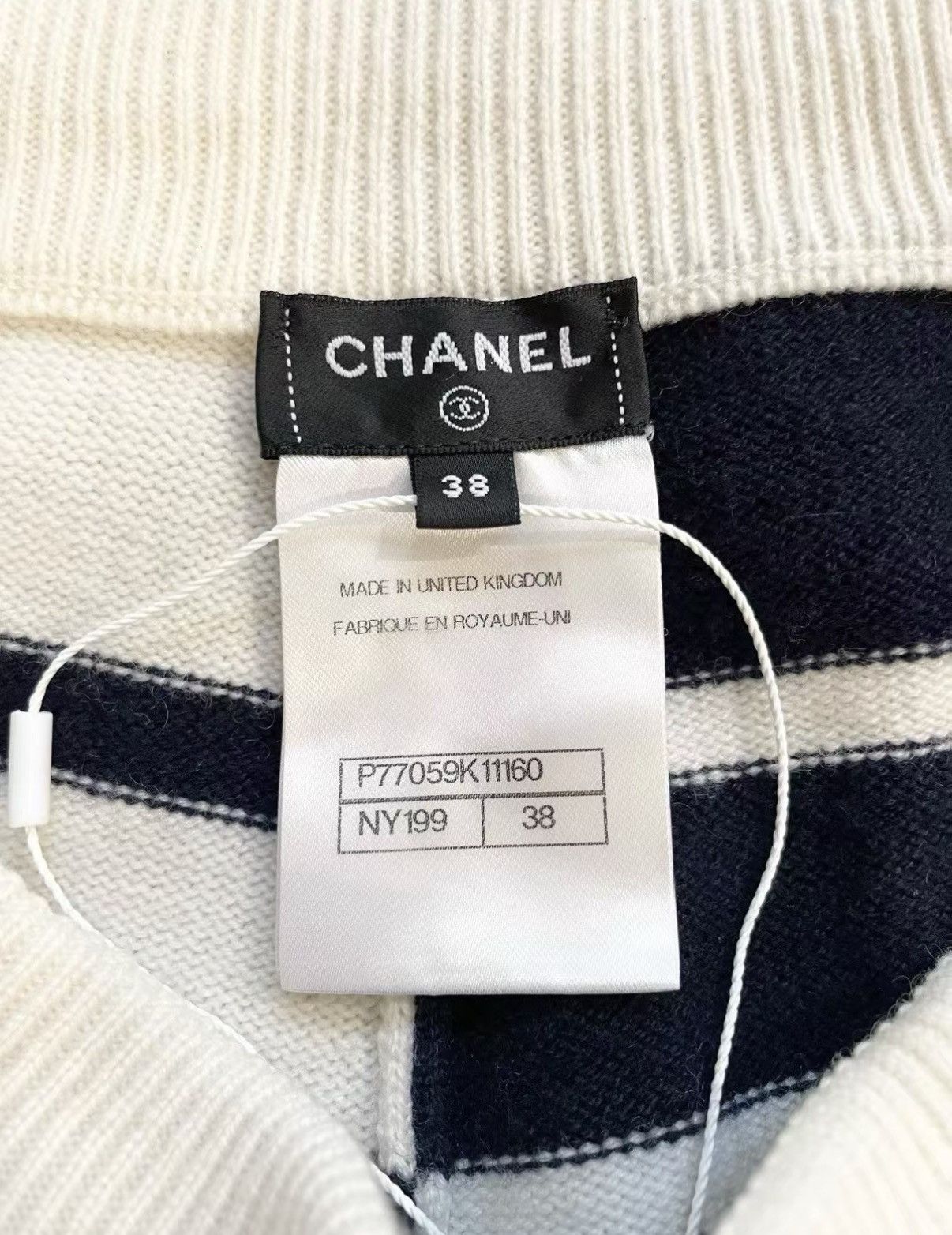Chanel Chanel Striped Knit Shorts J33 Size 26" / US 2 / IT 38 - 4 Thumbnail
