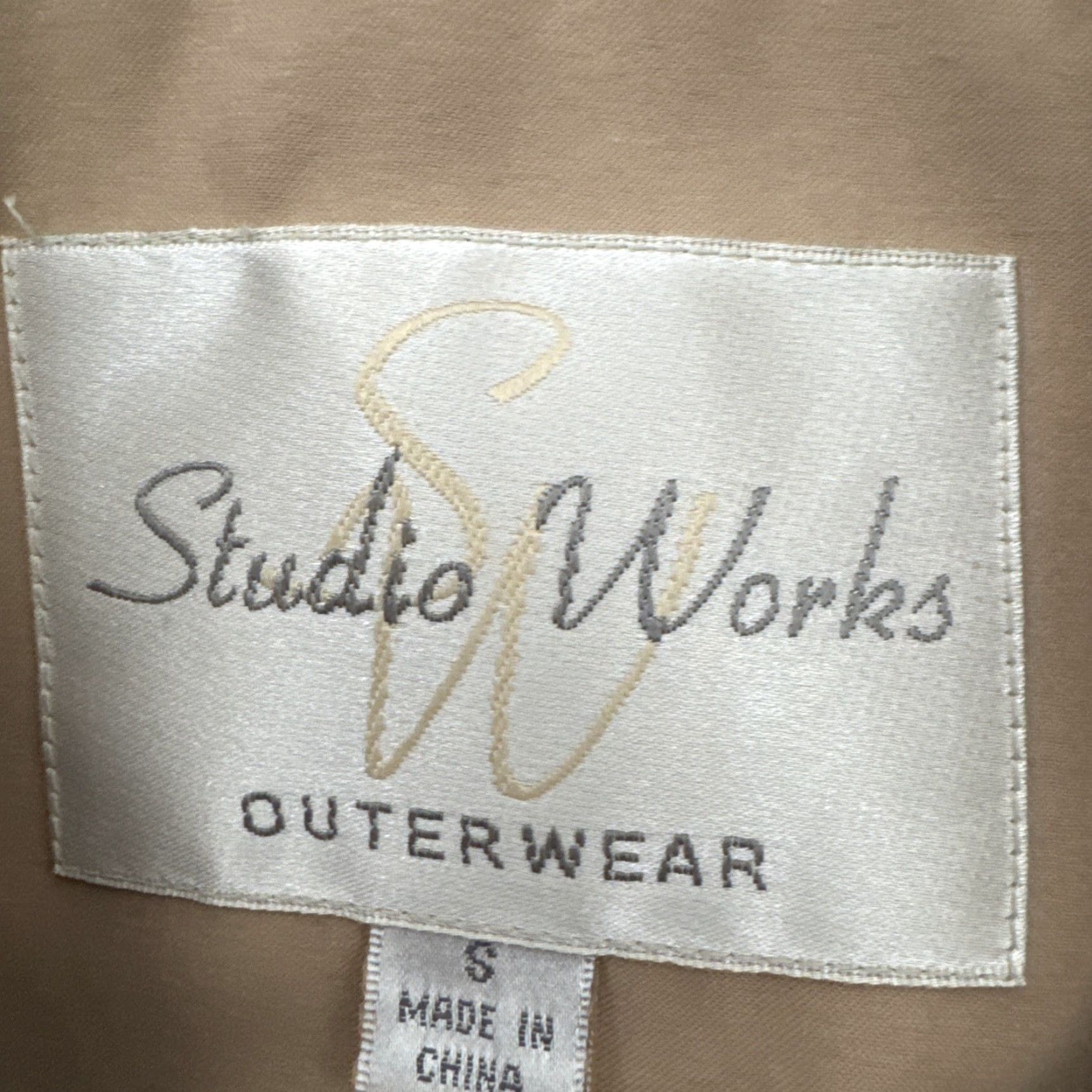 Vintage VINTAGE 90s Trench Coat Women S Office Minimalist Chic Light Academia Warm Coat Brown Studio Works Long Sleeve Button Pockets Lined Oversized Size S / US 4 / IT 40 - 7 Thumbnail