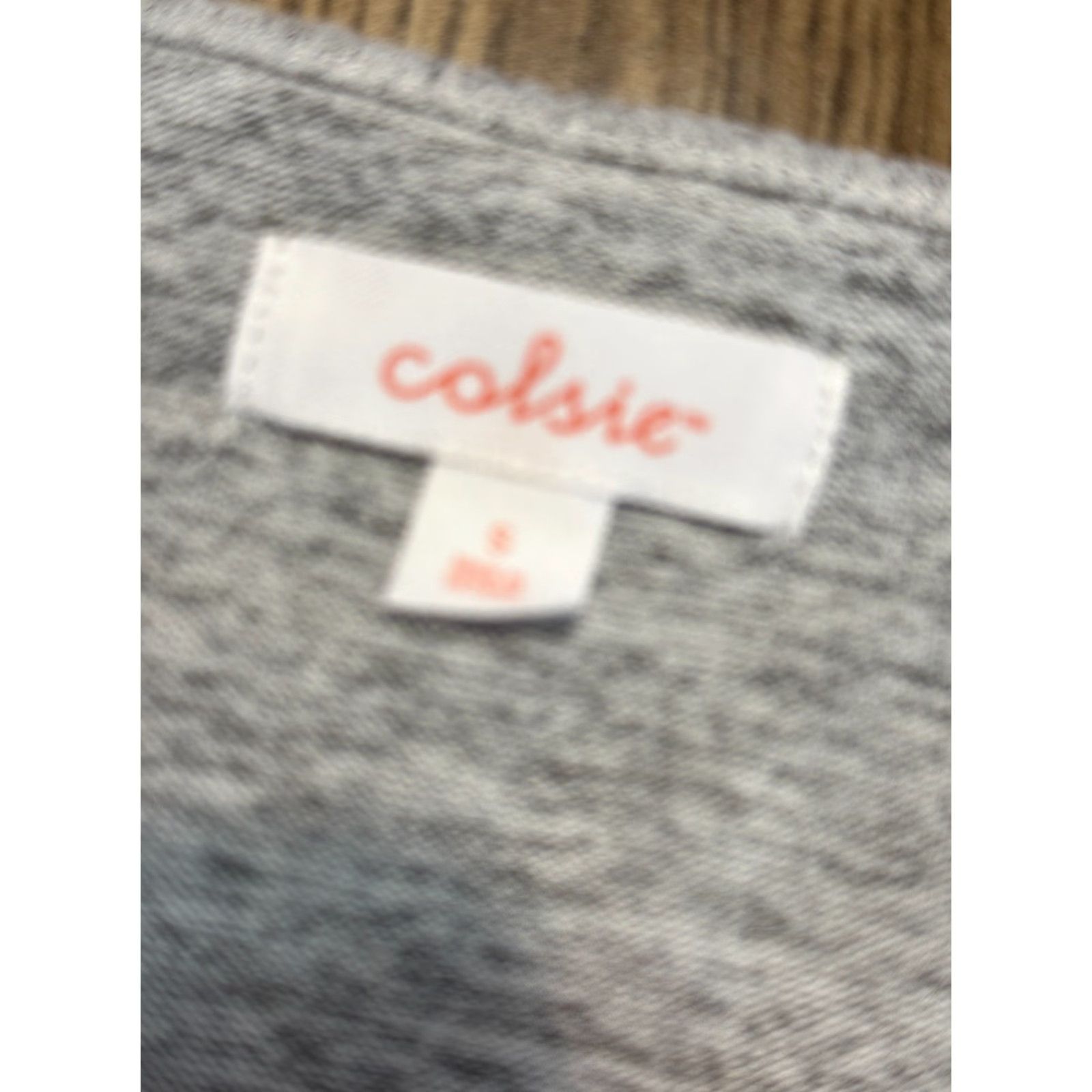 Vintage Colsie Shirt Womens Small Gray Long Sleeve Crop To Scoop Neck T-Shirt Casual Cropped Modern Fall Spring Summer Vintage: No Size S / US 4 / IT 40 - 5 Thumbnail
