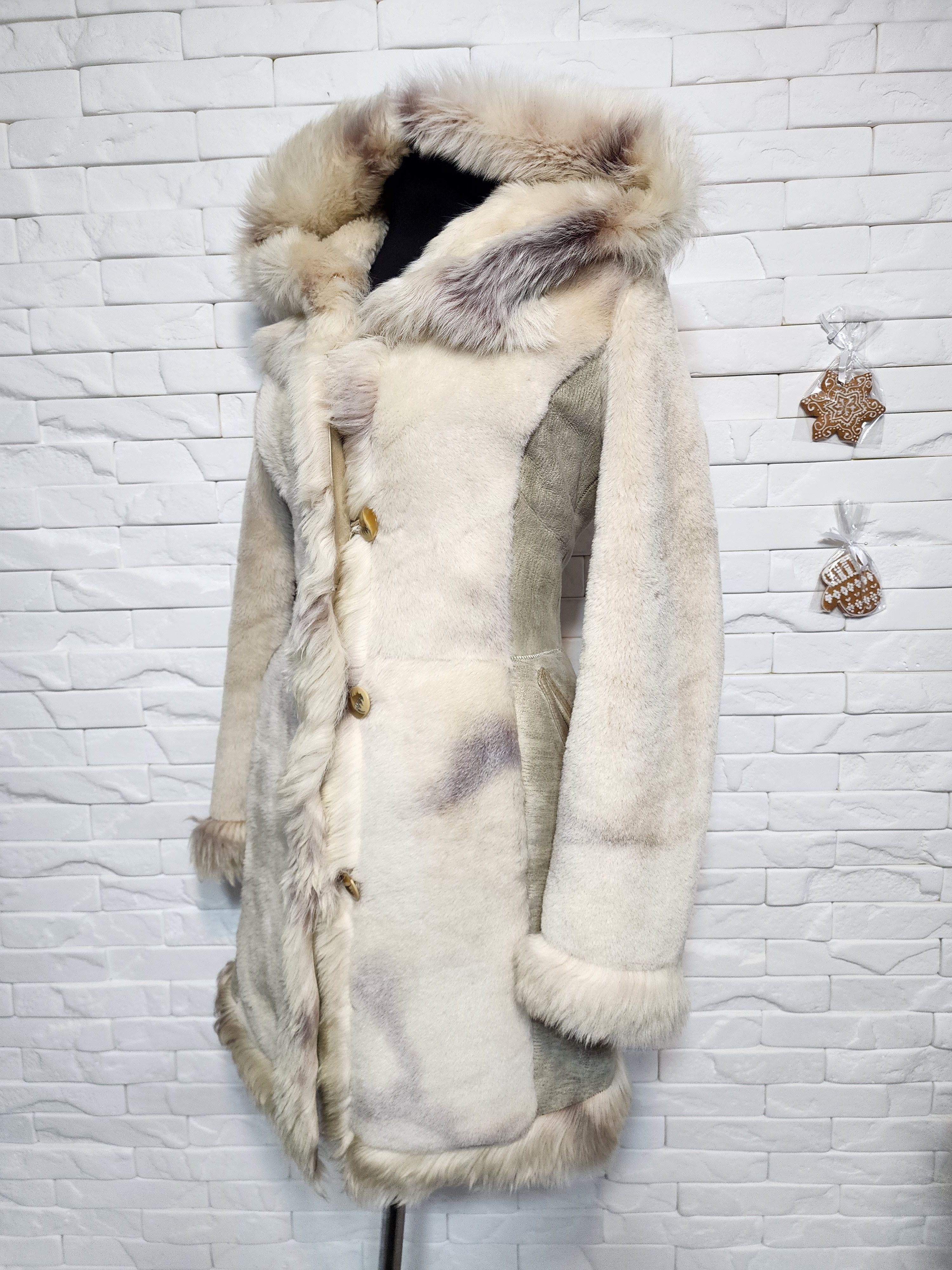 Uniqlo Beige and Golden Fur Coat: Hooded Genuine Fur Winter Jacket Size S / US 4 / IT 40 - 2 Thumbnail