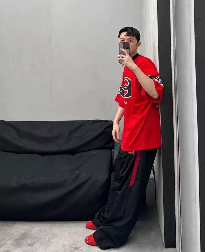 Balenciaga Balenciaga Double Ring Rugby Jersey Number 25 Short Sleeve Size US S / EU 44-46 / 1 - 6 Thumbnail