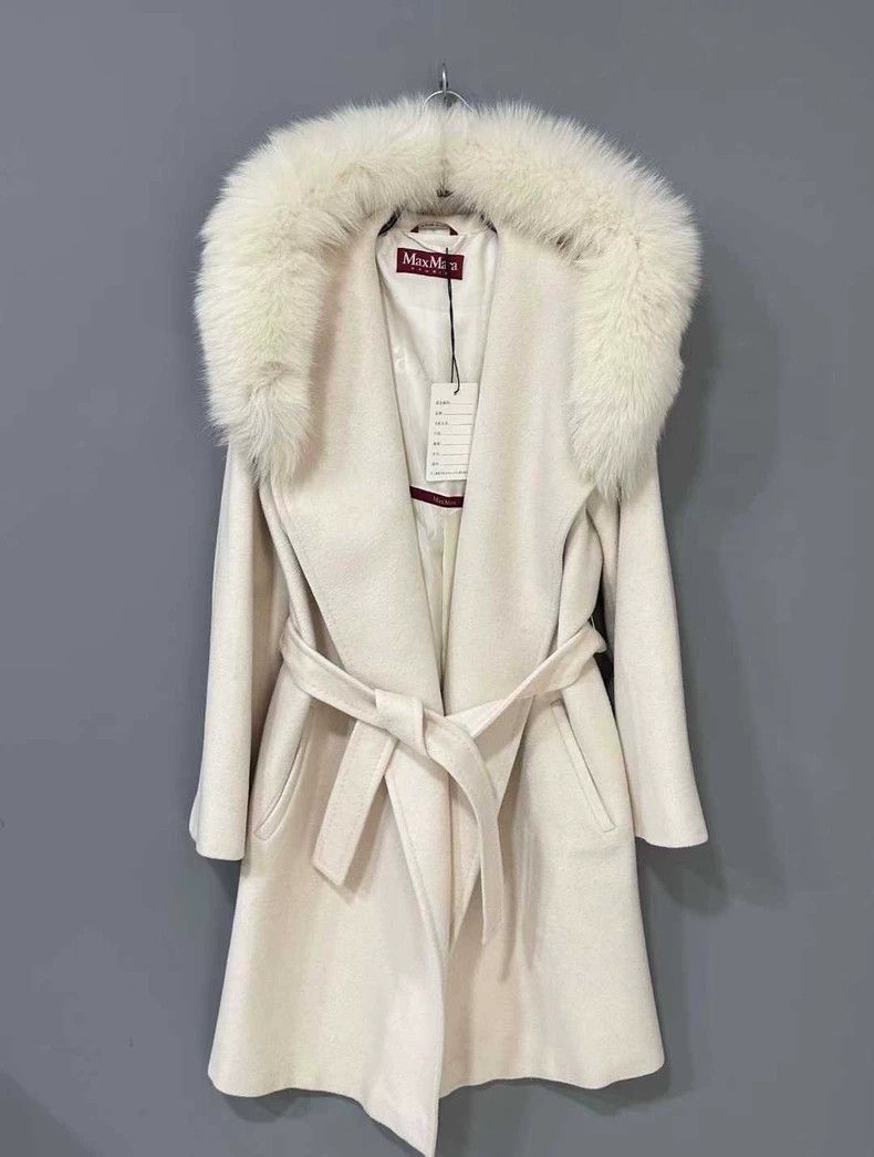 Max Mara Max Mara Long Fur Collar Bathrobe Coat Size M / US 6-8 / IT 42-44 - 2 Thumbnail