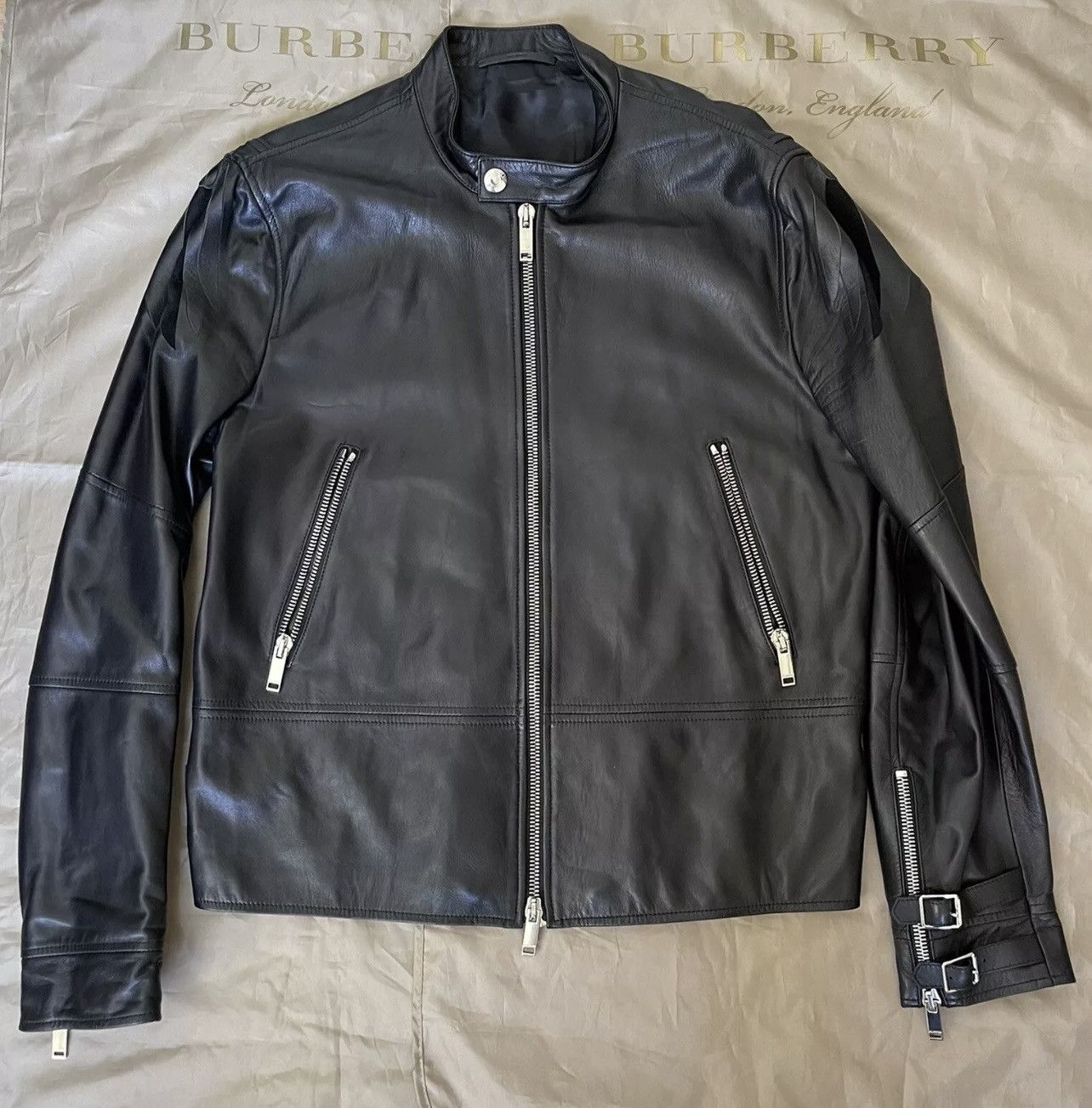 Valentino Valentino Men's Black Eagle Leather Size 54 Like L $6500 Size US L / EU 52-54 / 3 - 2 Thumbnail