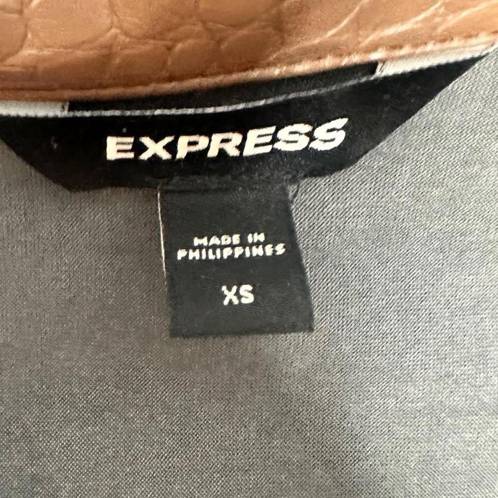 Express Express Vintage Size XS Button Up Crocodile Lightweight Size XS / US 0-2 / IT 36-38 - 4 Thumbnail