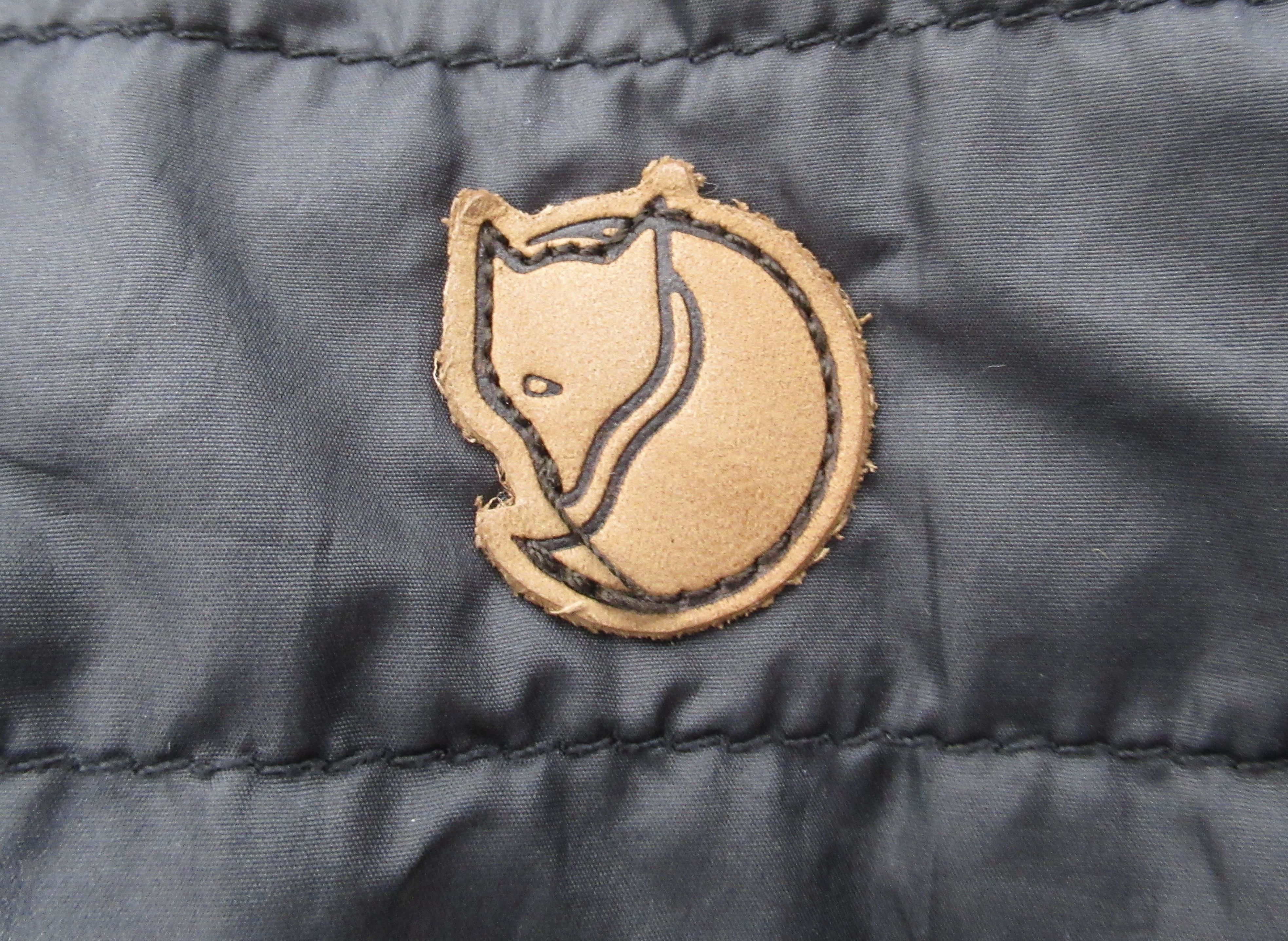 Fjallraven Fjallraven Men's Abisko Padded Vest 83775 Black Size S Size US S / EU 44-46 / 1 - 4 Thumbnail