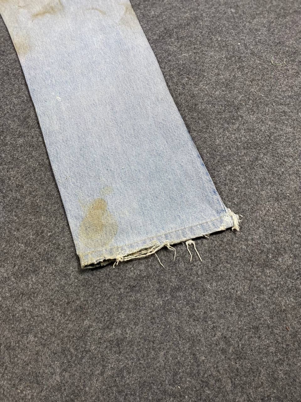 Levi's vintage 90s levis 501 stained light blue denim Size US 29 - 8 Thumbnail
