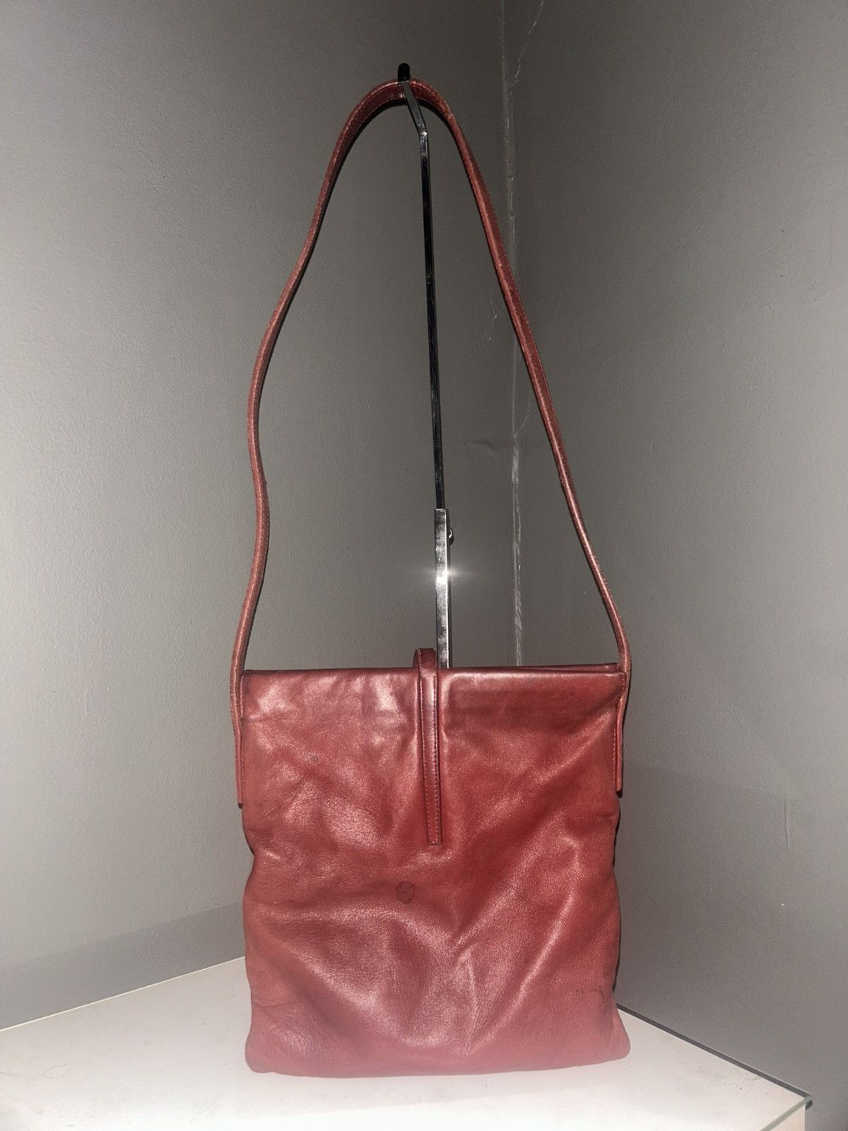 Loewe Vintage Loewe Burgundy Leather Shoulder Bag (project piece) Size ONE SIZE - 7 Thumbnail