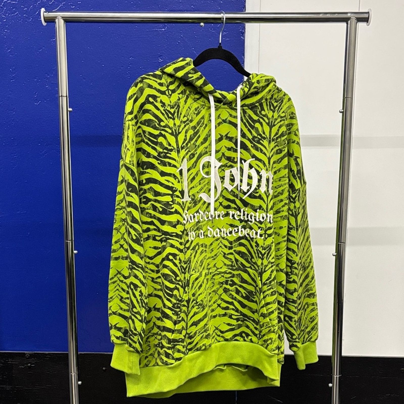 John Richmond NWT John Richmond Neon Green Zebra Sweater unisex Size S Size S / US 4 / IT 40 - 1 Thumbnail