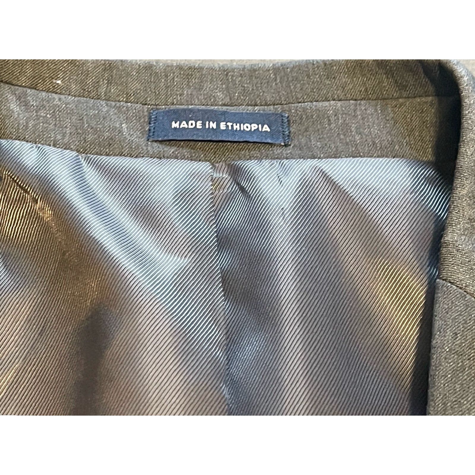 Stafford Stafford Gray Stretch Wool Blend Sport Coat Blazer 44R Classic Fit Notch Lapel 2 Button Wool Polyester Spandex Mens Jacket Size 44R - 4 Thumbnail