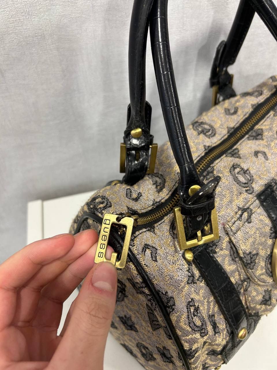 Guess Vintage bag guess monogram very rare swag Size ONE SIZE - 4 Thumbnail