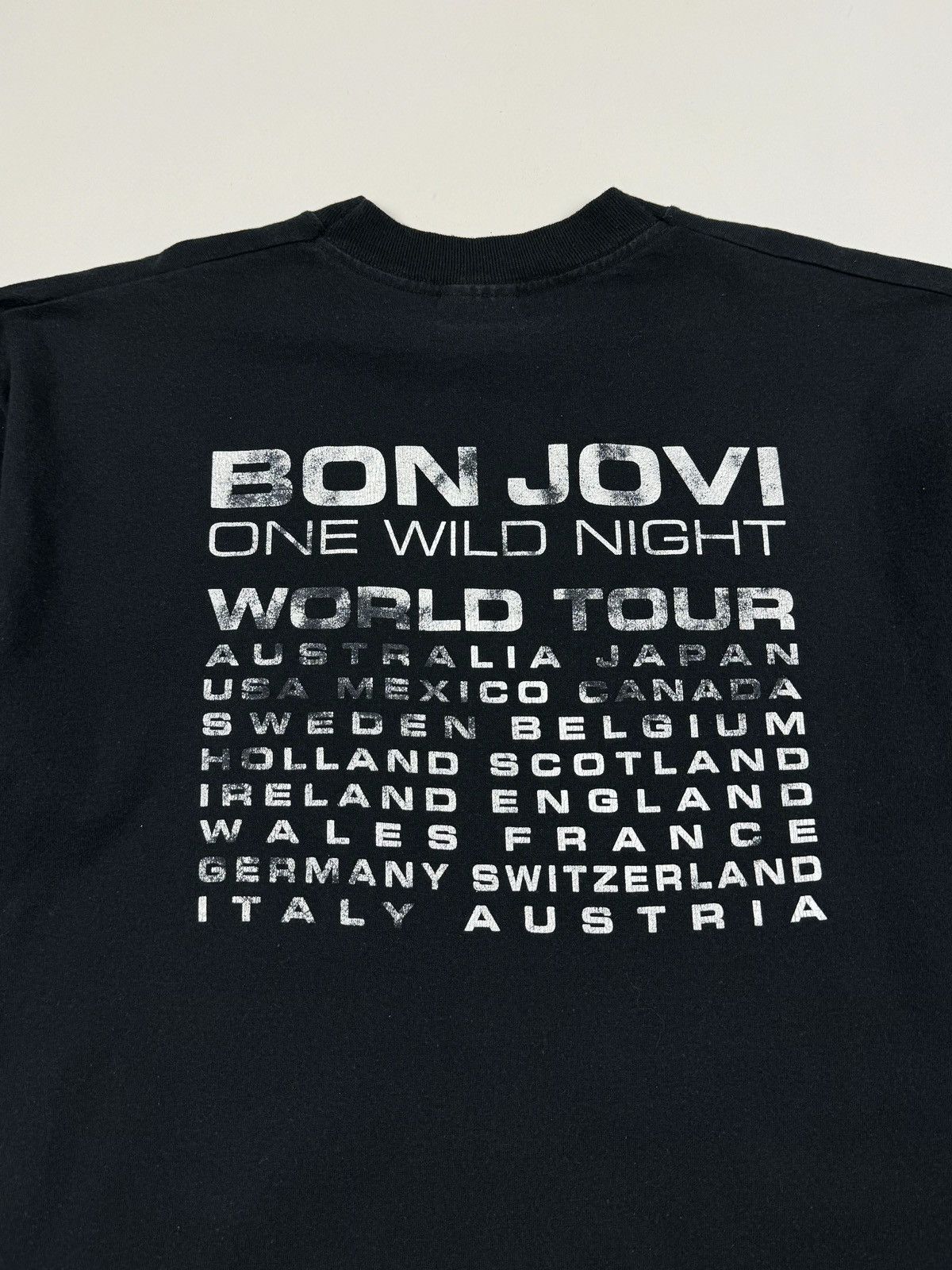 Band Tees 2001 Faded Bon Jovi One Wild Night World Tour T-Shirt Size US L / EU 52-54 / 3 - 9 Thumbnail