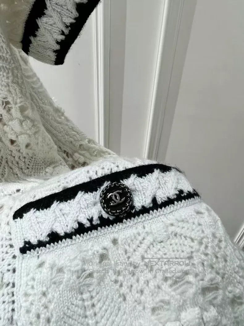 Chanel Chanel 22C Early Spring Vacation Series Beige Cashmere A-n Size XS / US 0-2 / IT 36-38 - 4 Thumbnail
