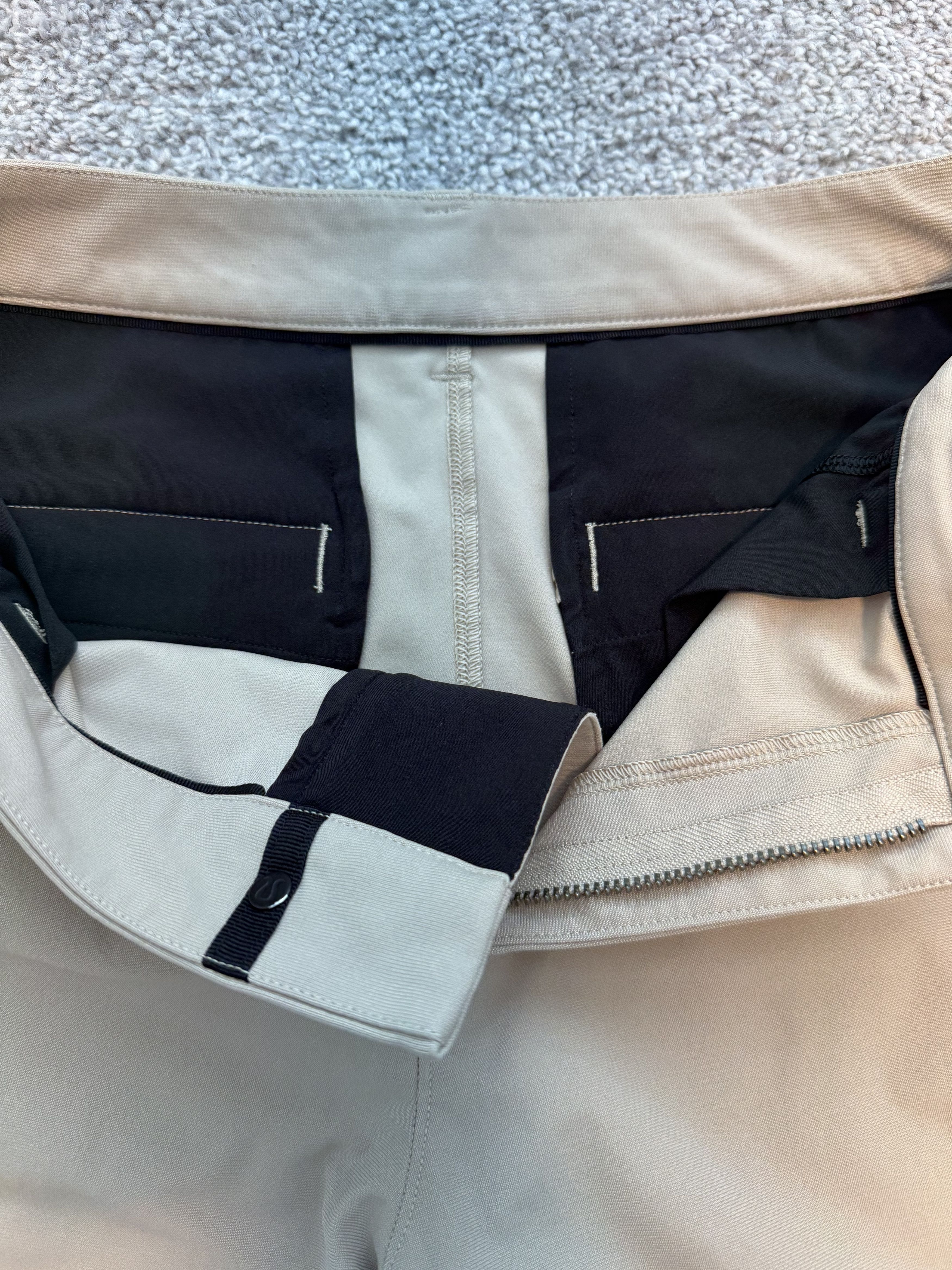 Lululemon Commission Short Classic 9" Size US 30 / EU 46 - 3 Thumbnail
