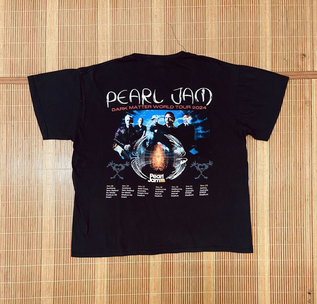Band Tees PEARL JAM DARK MATTERS WORLD TOUR 24 Size US L / EU 52-54 / 3 - 4 Thumbnail