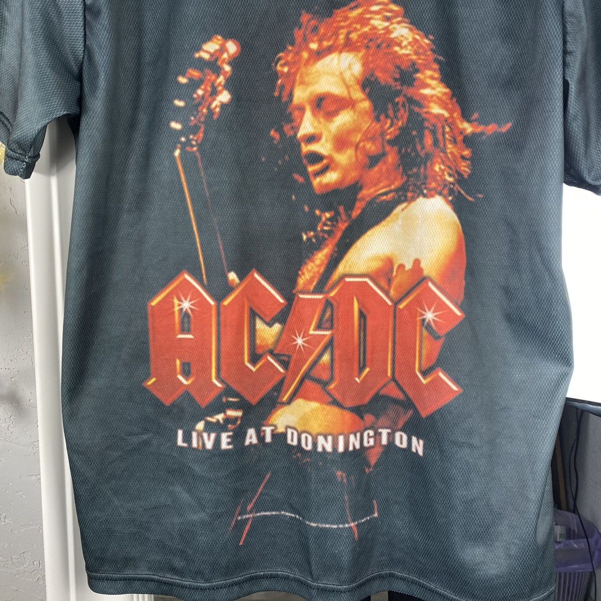 Band Tees AC DC LIVE AT DONINGTON Y2K T SHIRT Size US L / EU 52-54 / 3 - 4 Thumbnail