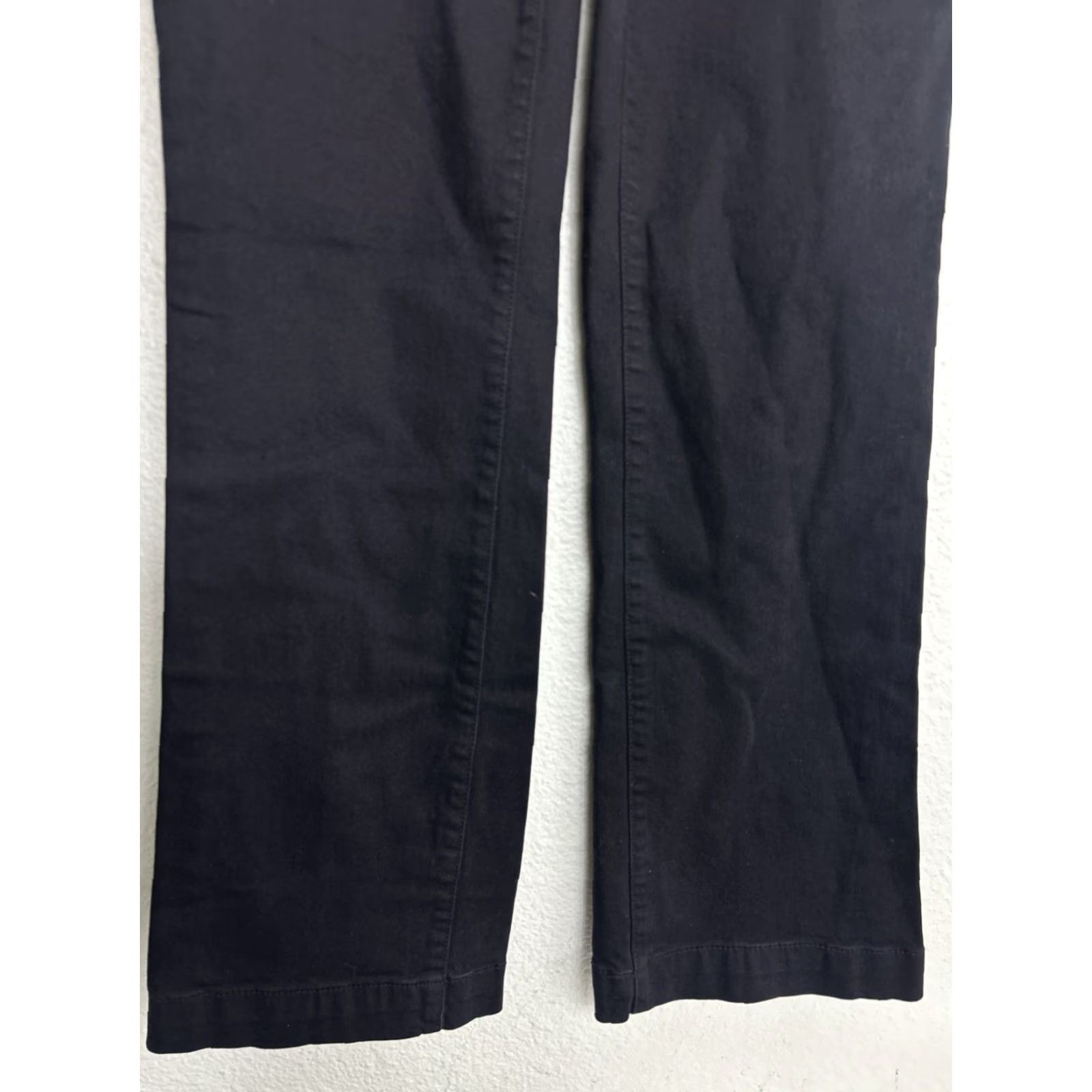 Eddie Bauer Eddie Bauer Pants Women 6 Black 30x32 Jeans Size 28" / US 6 / IT 42 - 2 Thumbnail