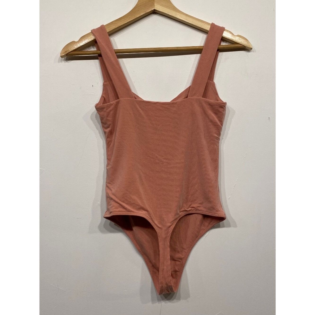 Aritzia Aritzia Wilfred Pink Sweetheart Neck Bodysuit Size XS Size XS / US 0-2 / IT 36-38 - 2 Thumbnail