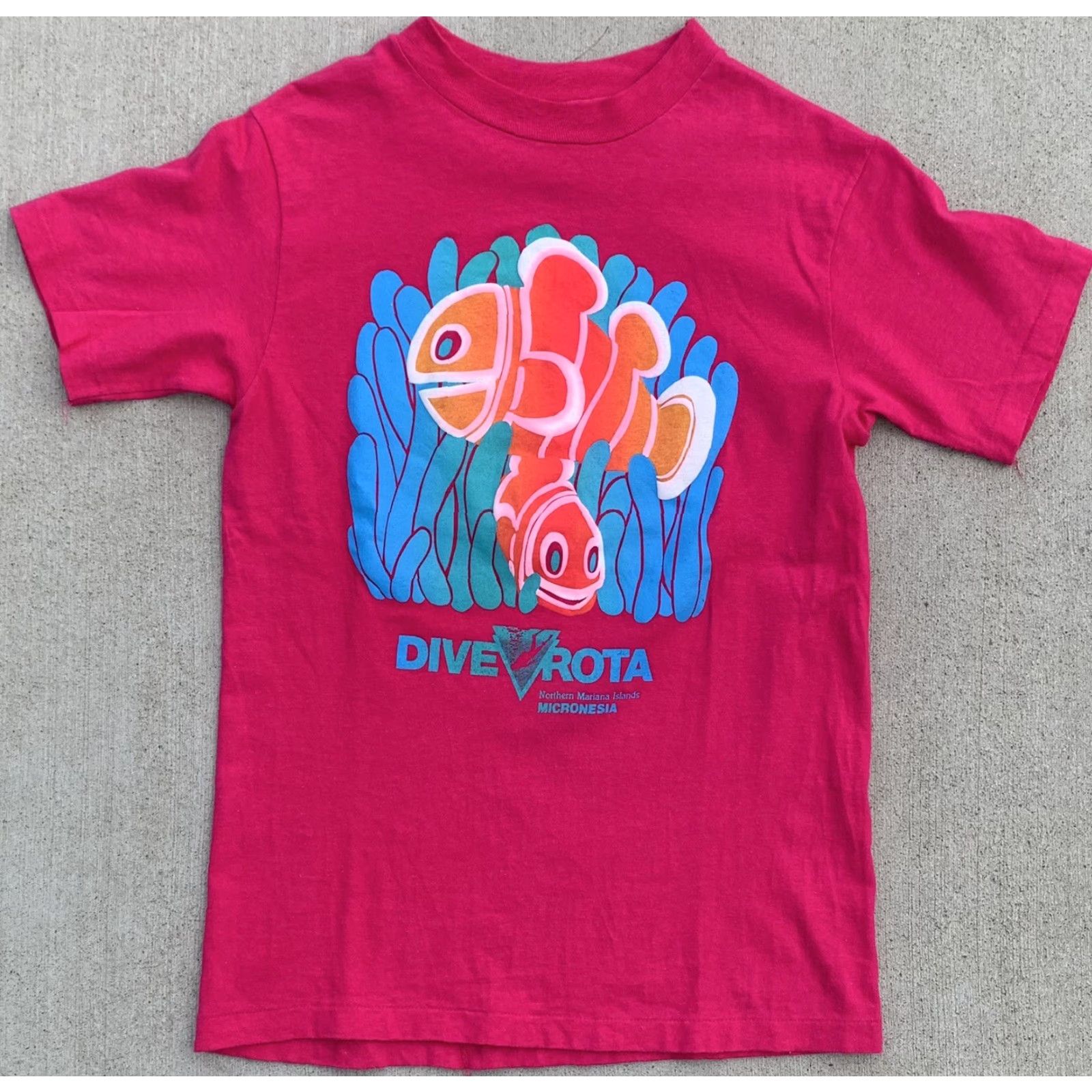 Hanes VINTAGE Hanes Beefy-T T-Shirt Short Sleeve Crew Neck Cotton Pink S Men Dive Rota Northern Mariana Islands Micronesia 80s 90s Retro Fish Size US S / EU 44-46 / 1 - 3 Thumbnail