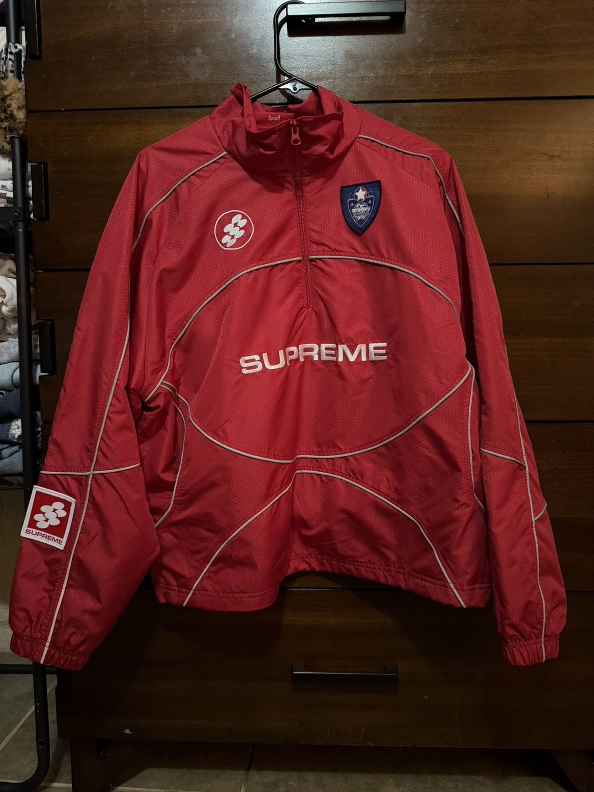 Supreme Supreme reflective piping pullover red Size US S / EU 44-46 / 1 - 1 Thumbnail
