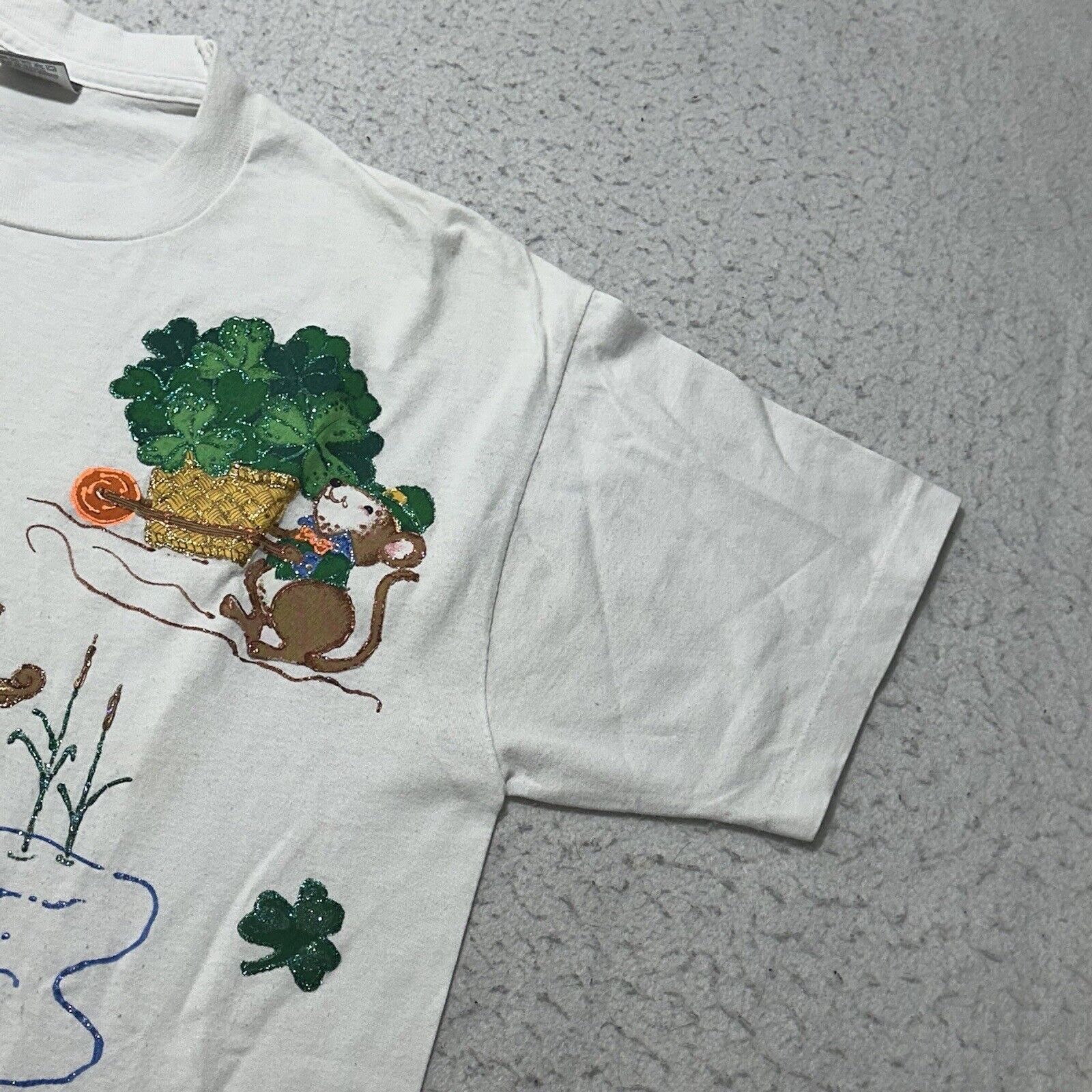 Fruit Of The Loom Vintage Fruit of the Loom St. Patrick's Day Frog Glitter Tee Size US L / EU 52-54 / 3 - 4 Thumbnail