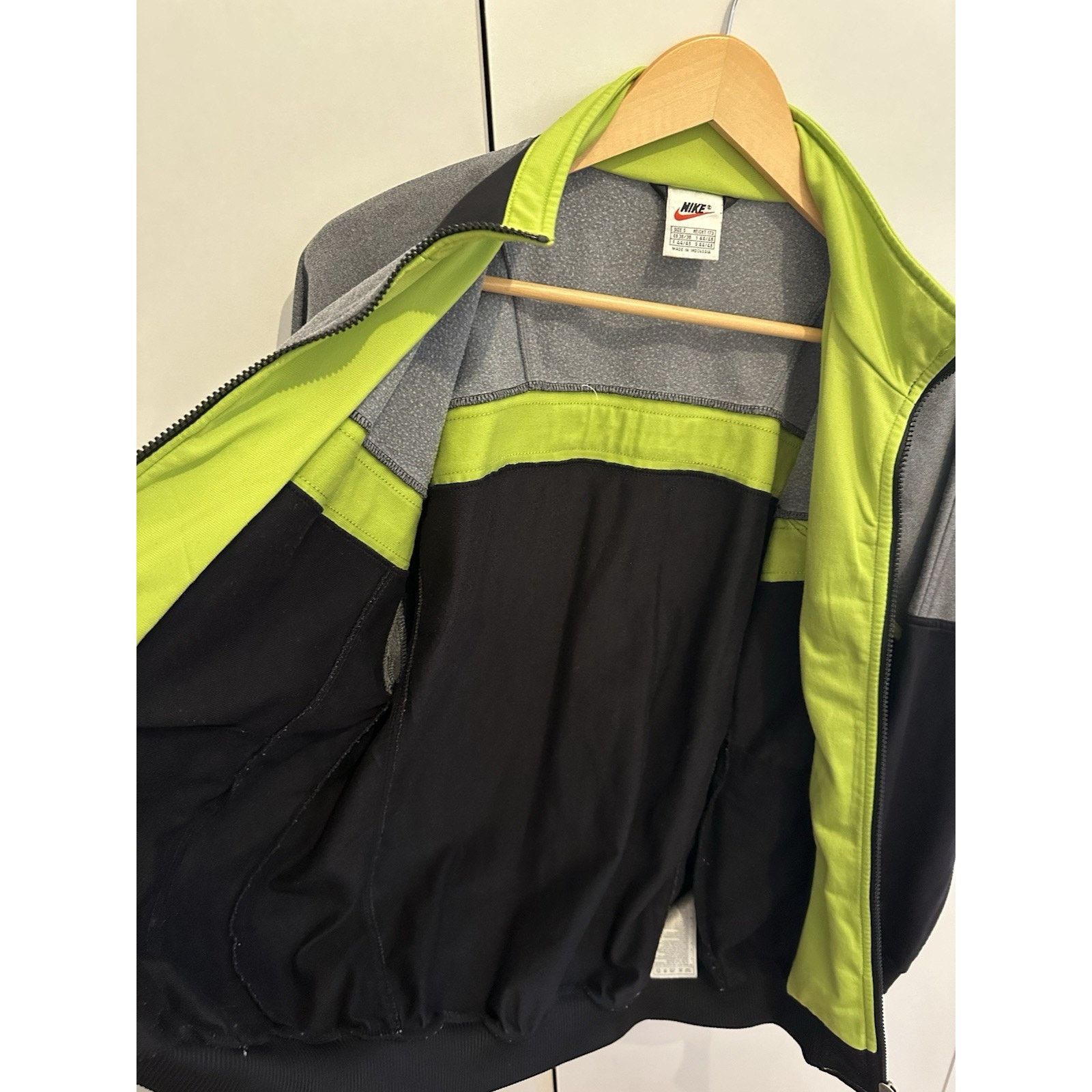 Nike Nike Air Jacke Size S-M Retro Vintage Nike 90s Vintage h Size US S / EU 44-46 / 1 - 7 Thumbnail