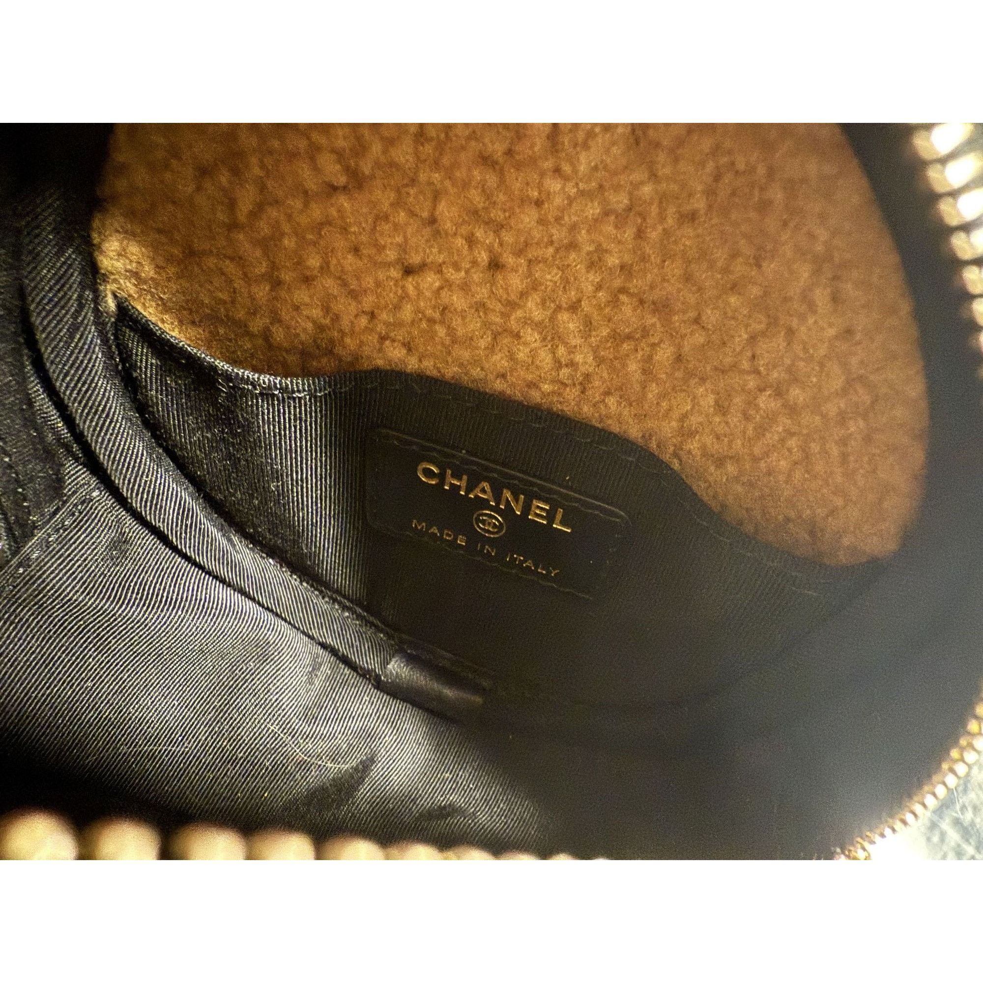 Chanel Chanel Round Shearling Crossbody Bag With Chain Strap In Bei Size ONE SIZE - 14 Thumbnail