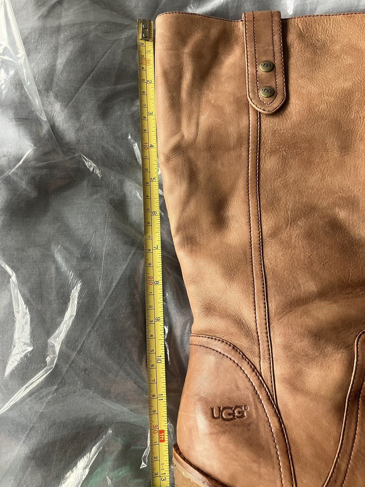 Ugg UGG Soft Leather Mid-Calf Boots in Camel Colour Size US 9 / IT 39 - 15 Thumbnail