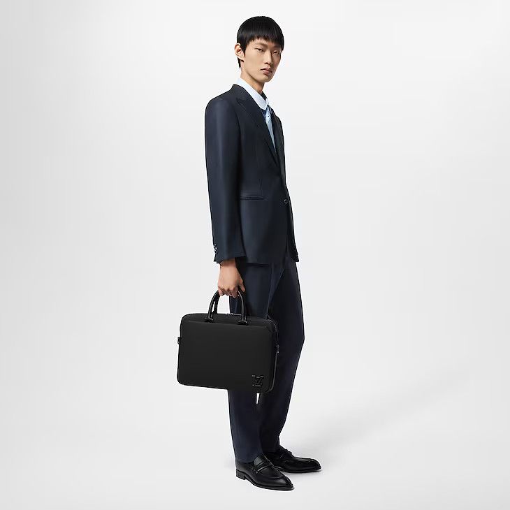 Louis Vuitton Pilot Briefcase - 39 x 29 x 6 cm Size ONE SIZE - 4 Thumbnail